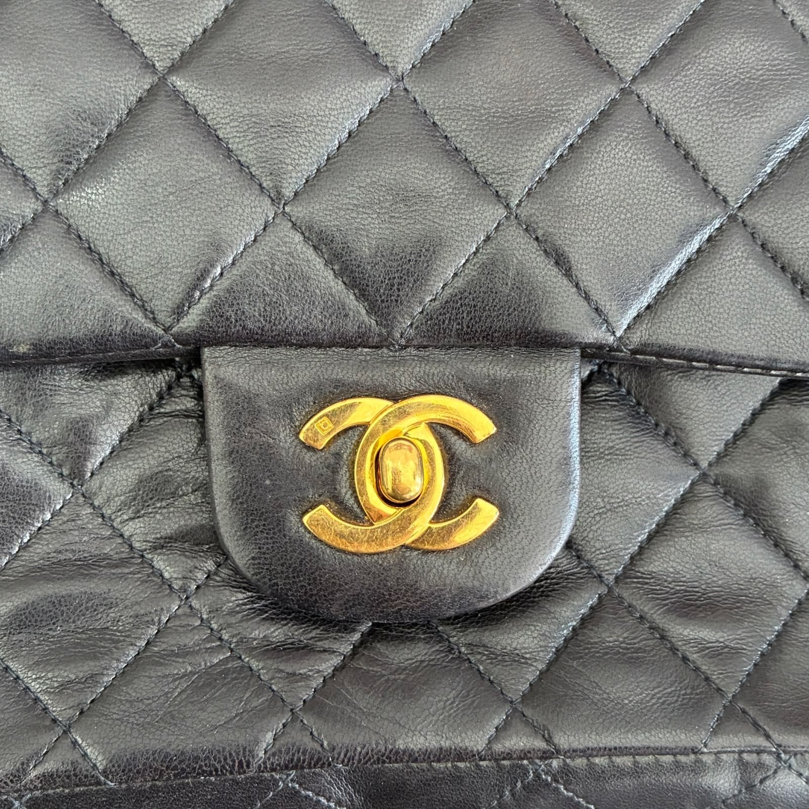 Chanel Timeless mittelgroße Tasche Lammleder