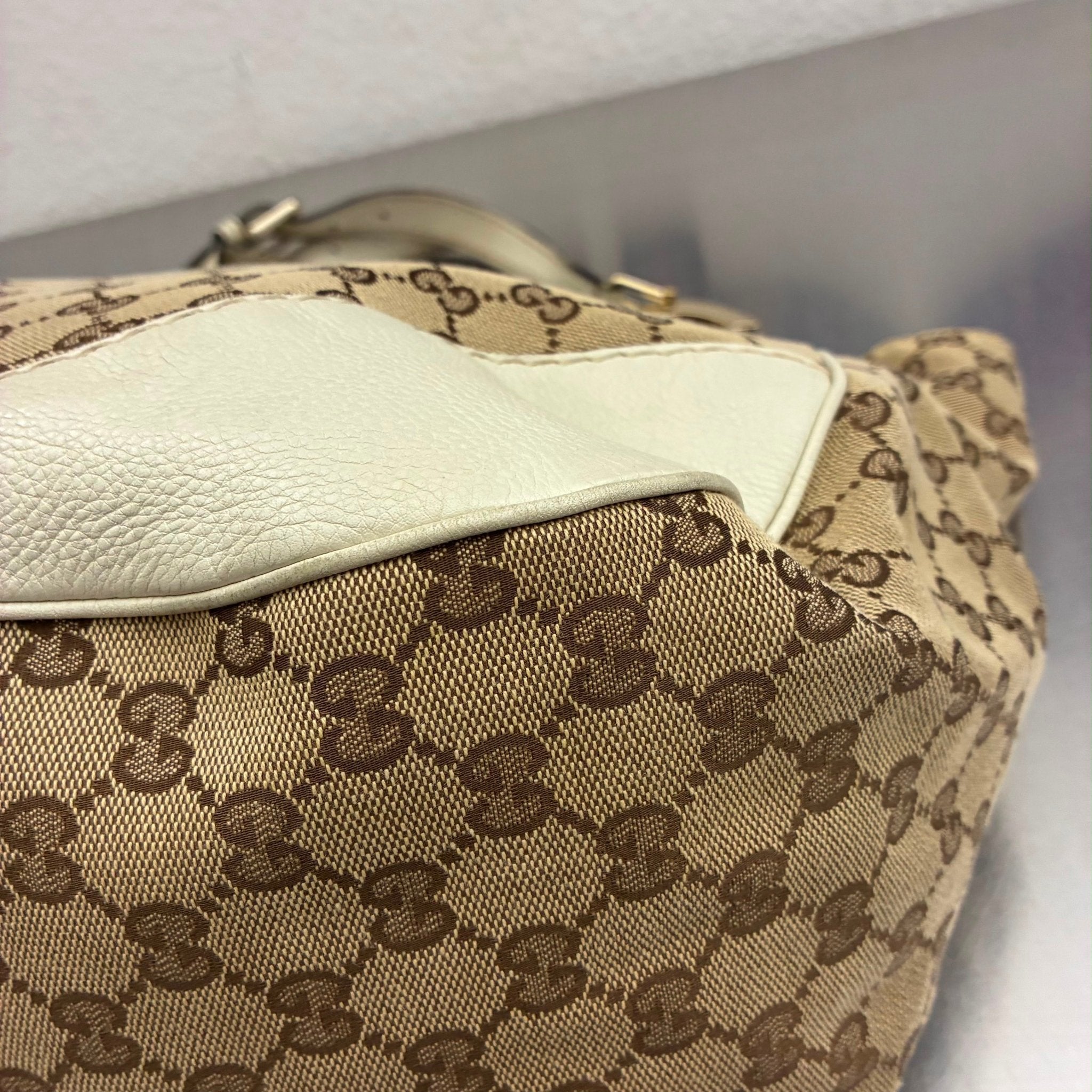 Gucci Charlotte Canvas