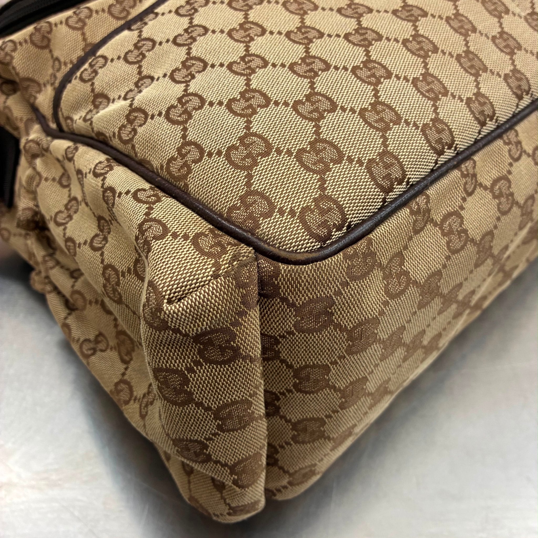 Gucci Umhängetasche / Wickeltasche