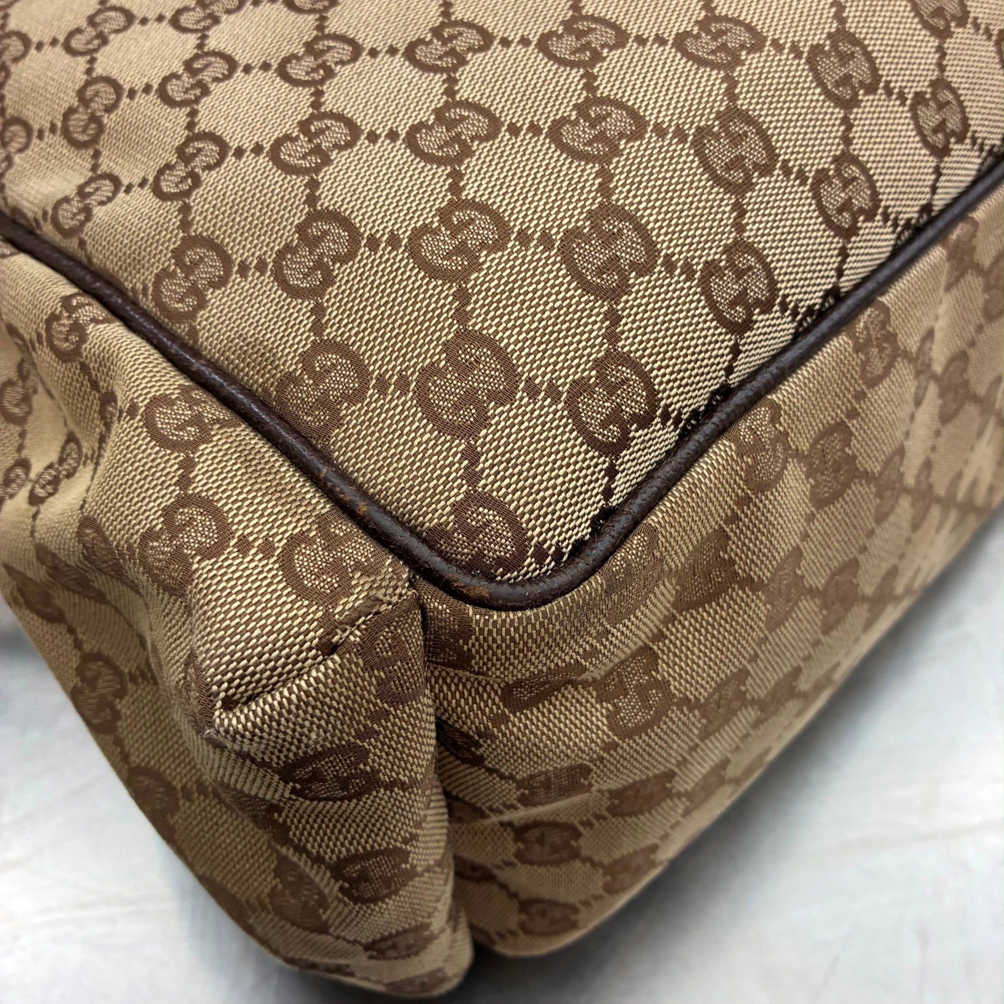 Gucci Umhängetasche / Wickeltasche