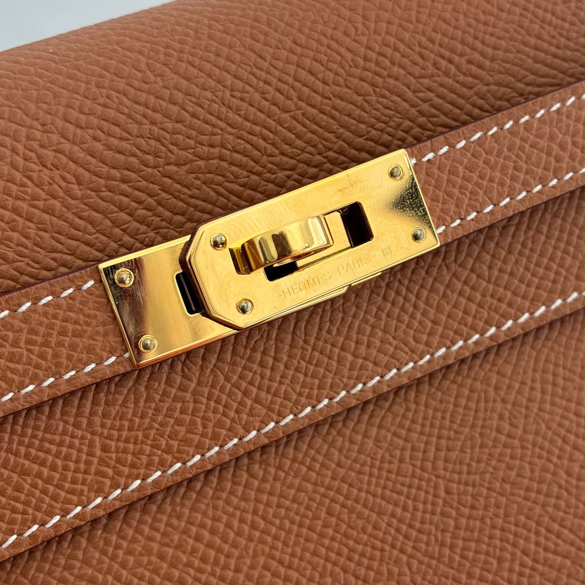 Hermès Kelly To Go Tressage Epsom Gold / Sésame