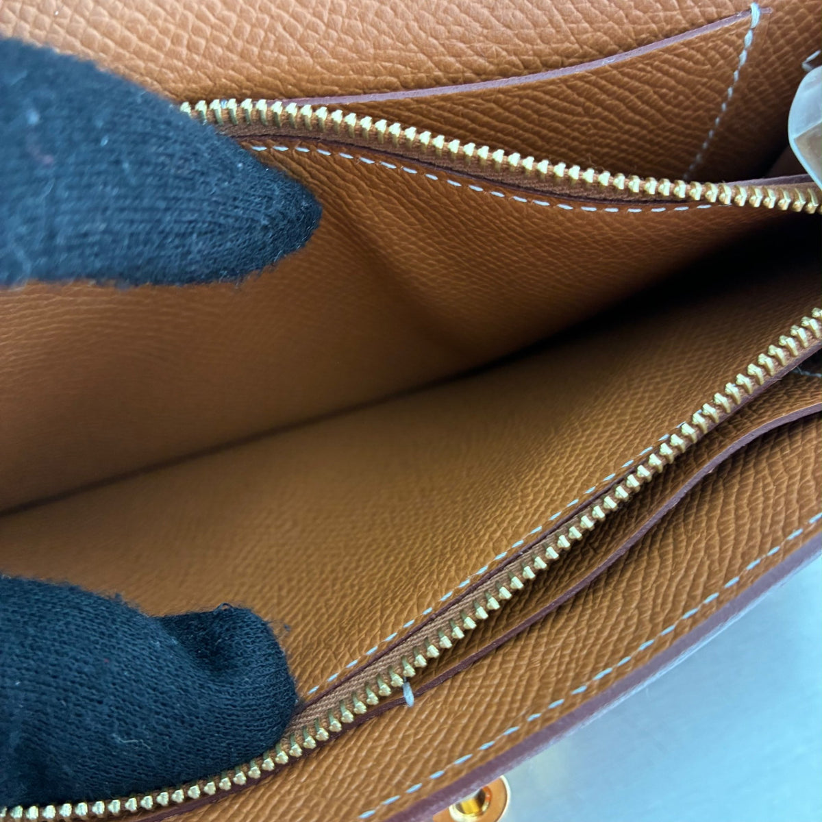Hermès Kelly To Go Tressage Epsom Gold / Sésame