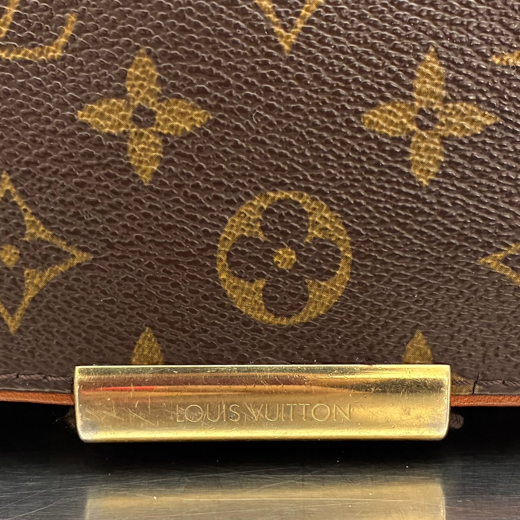 Louis Vuitton Abbesses Monogram M45257
