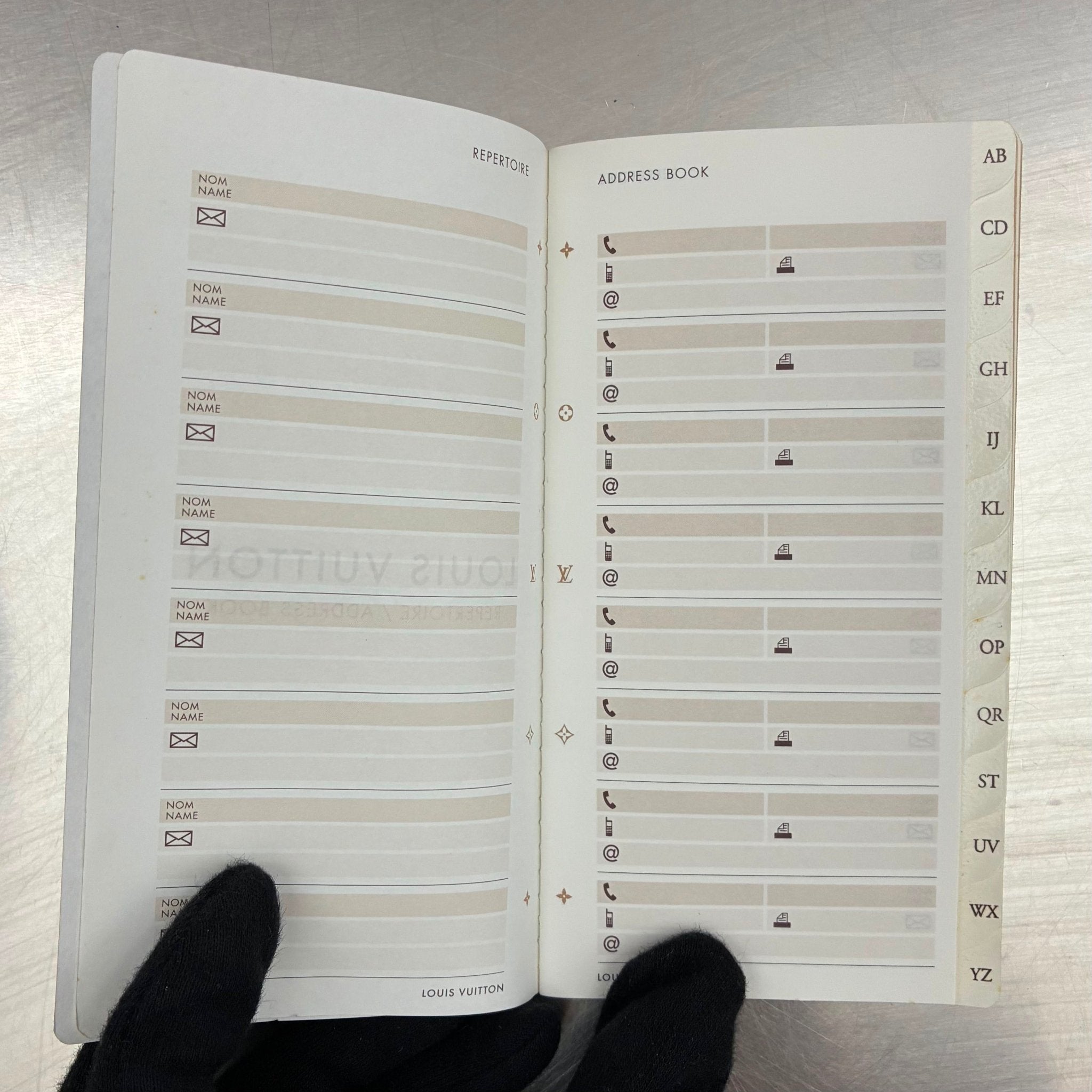 Louis Vuitton Agenda mit Adressbuch Taiga