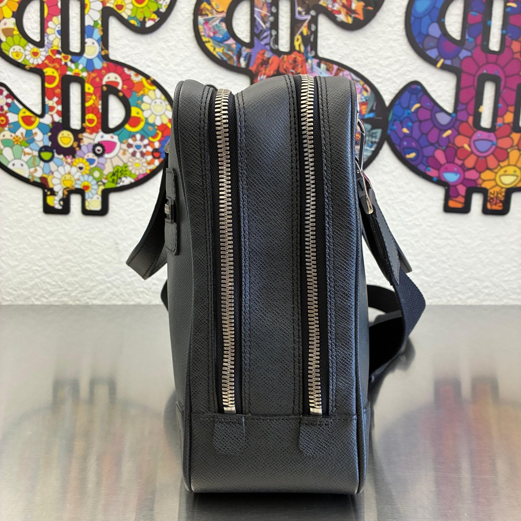 Louis Vuitton Alexander Taiga