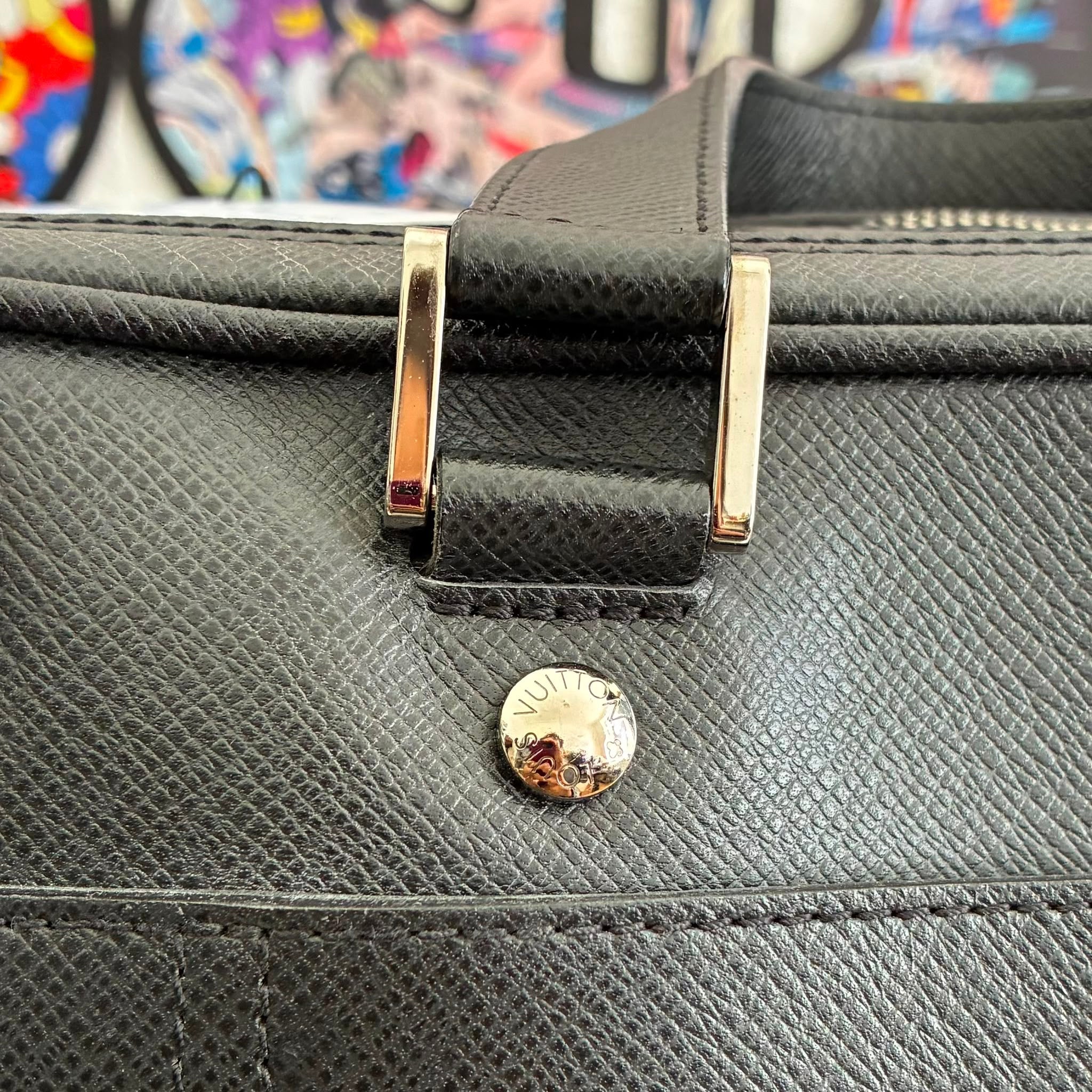 Louis Vuitton Alexander Taiga
