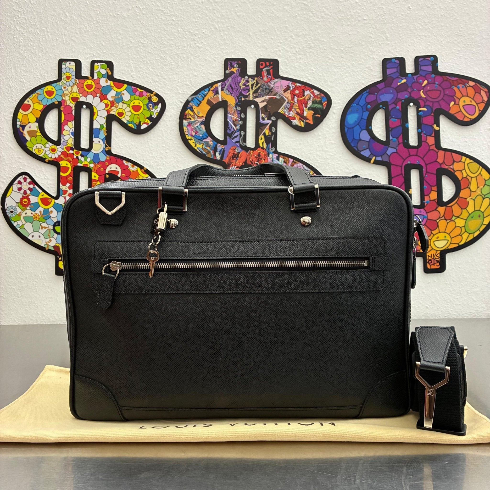 Louis Vuitton Alexander Taiga