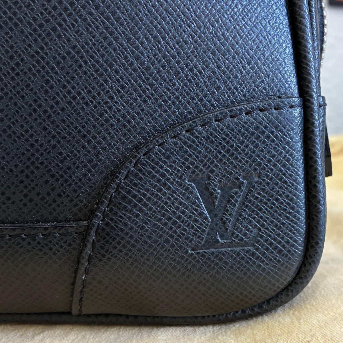 Louis Vuitton Alexander Taiga