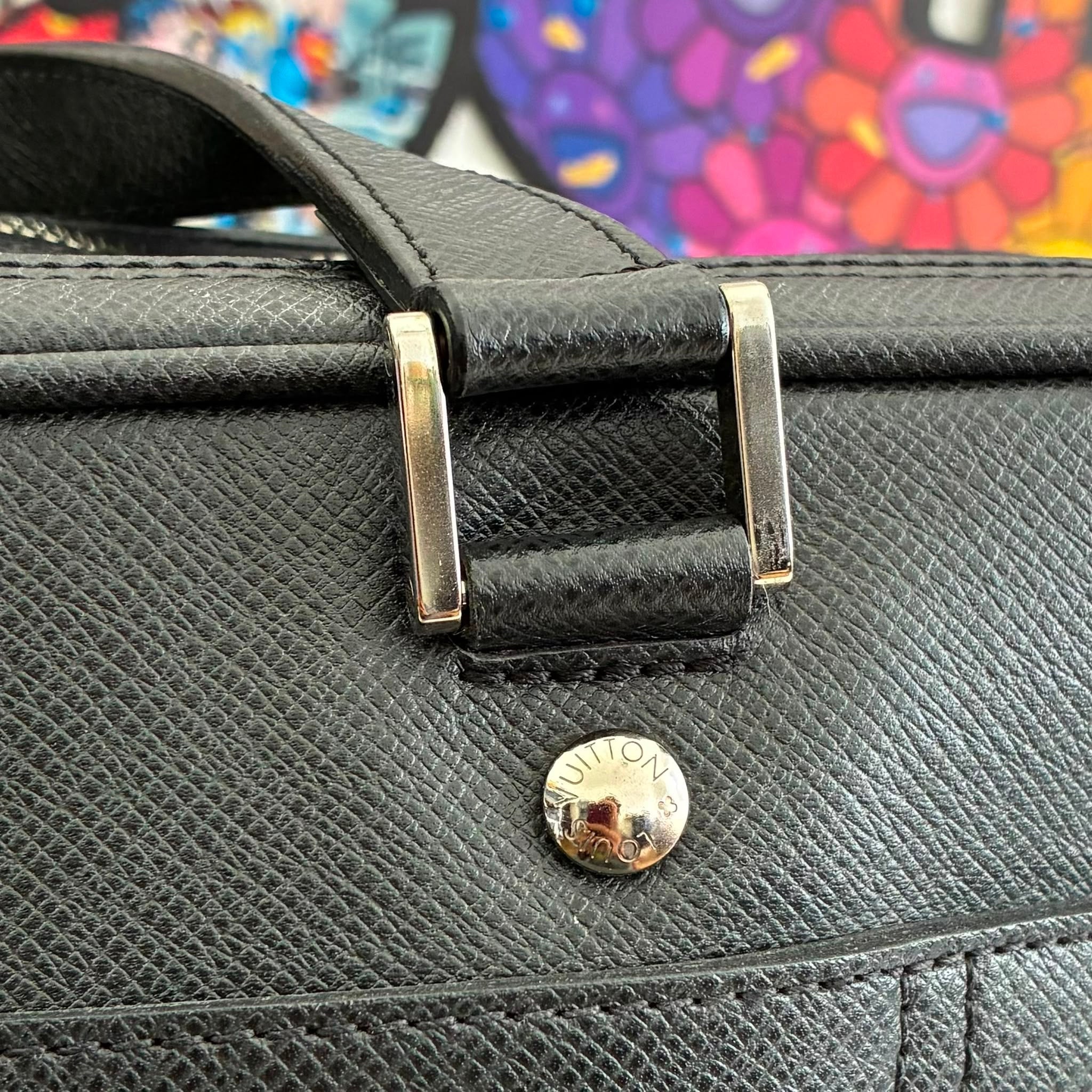 Louis Vuitton Alexander Taiga