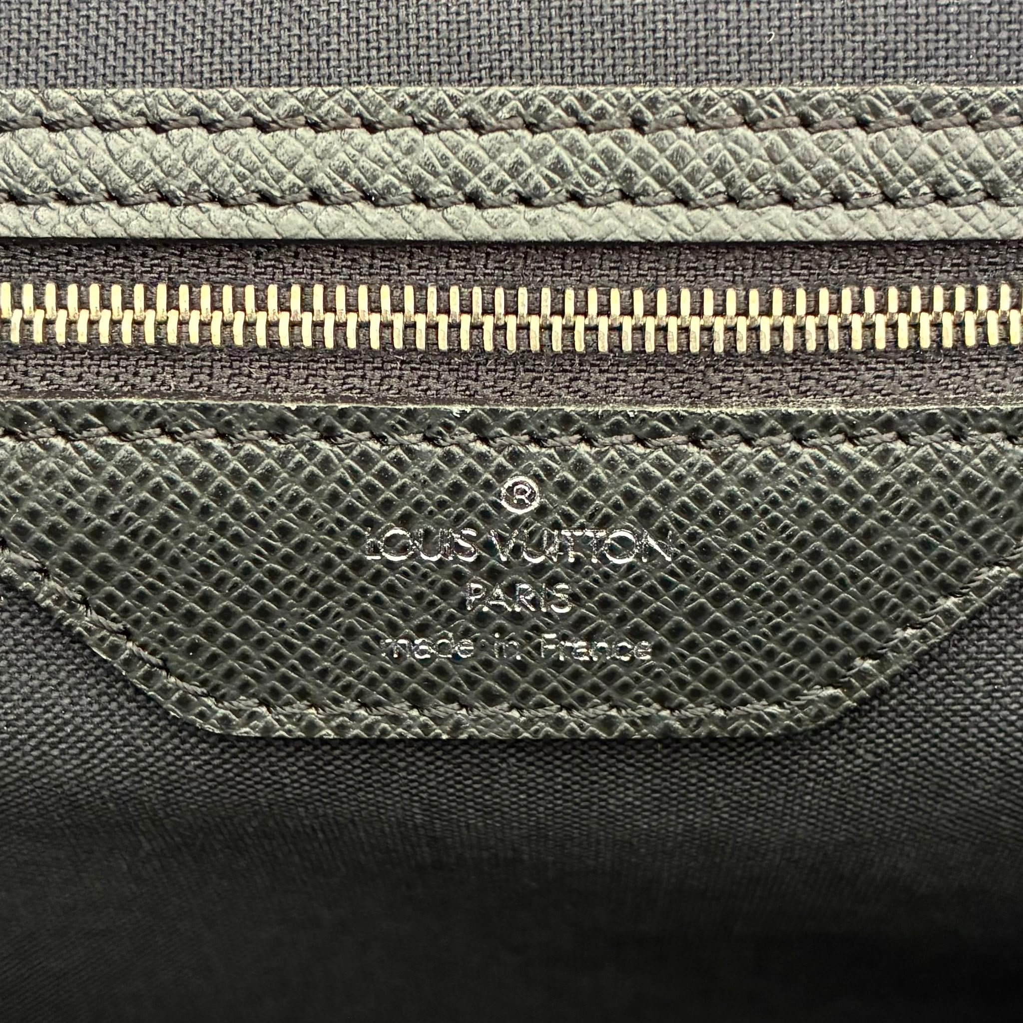 Louis Vuitton Alexander Taiga