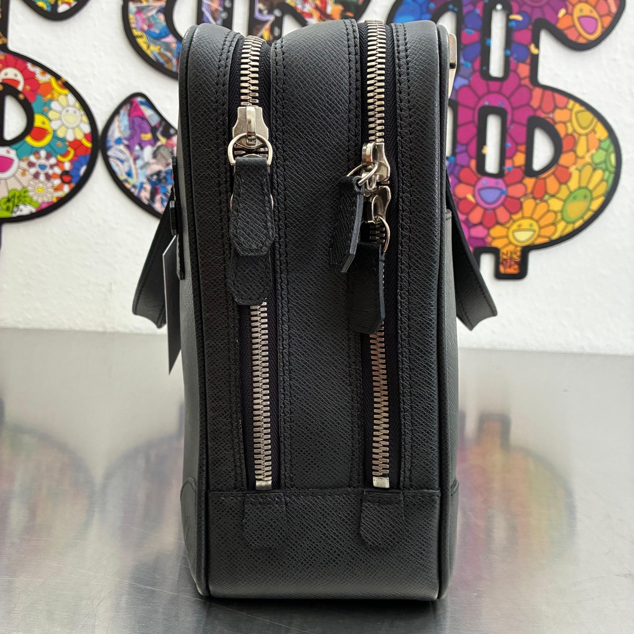 Louis Vuitton Alexander Taiga