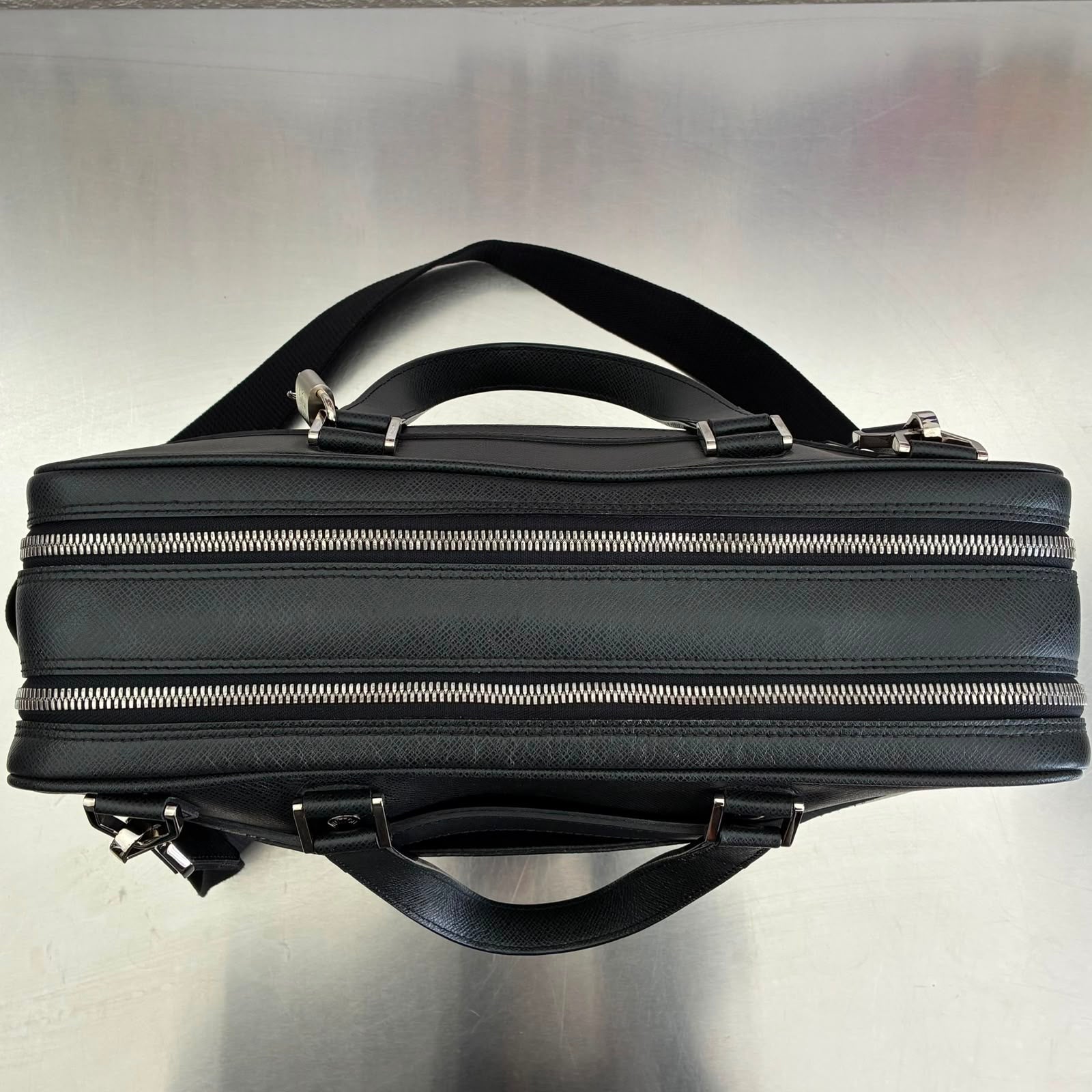 Louis Vuitton Alexander Taiga