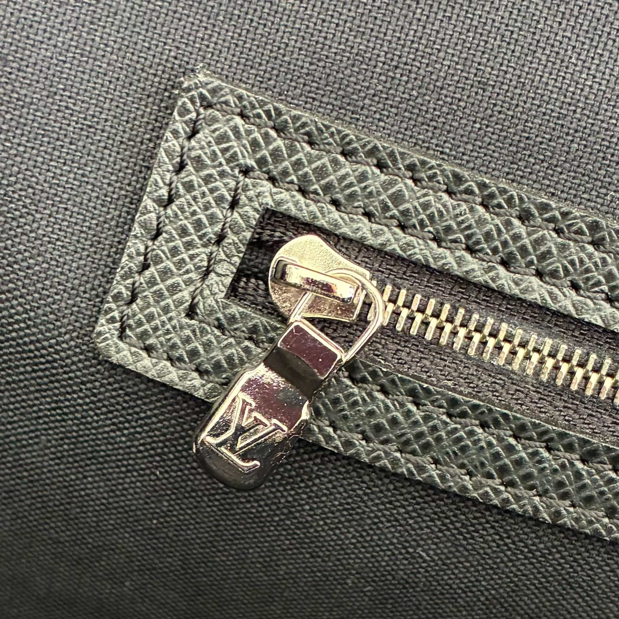 Louis Vuitton Alexander Taiga