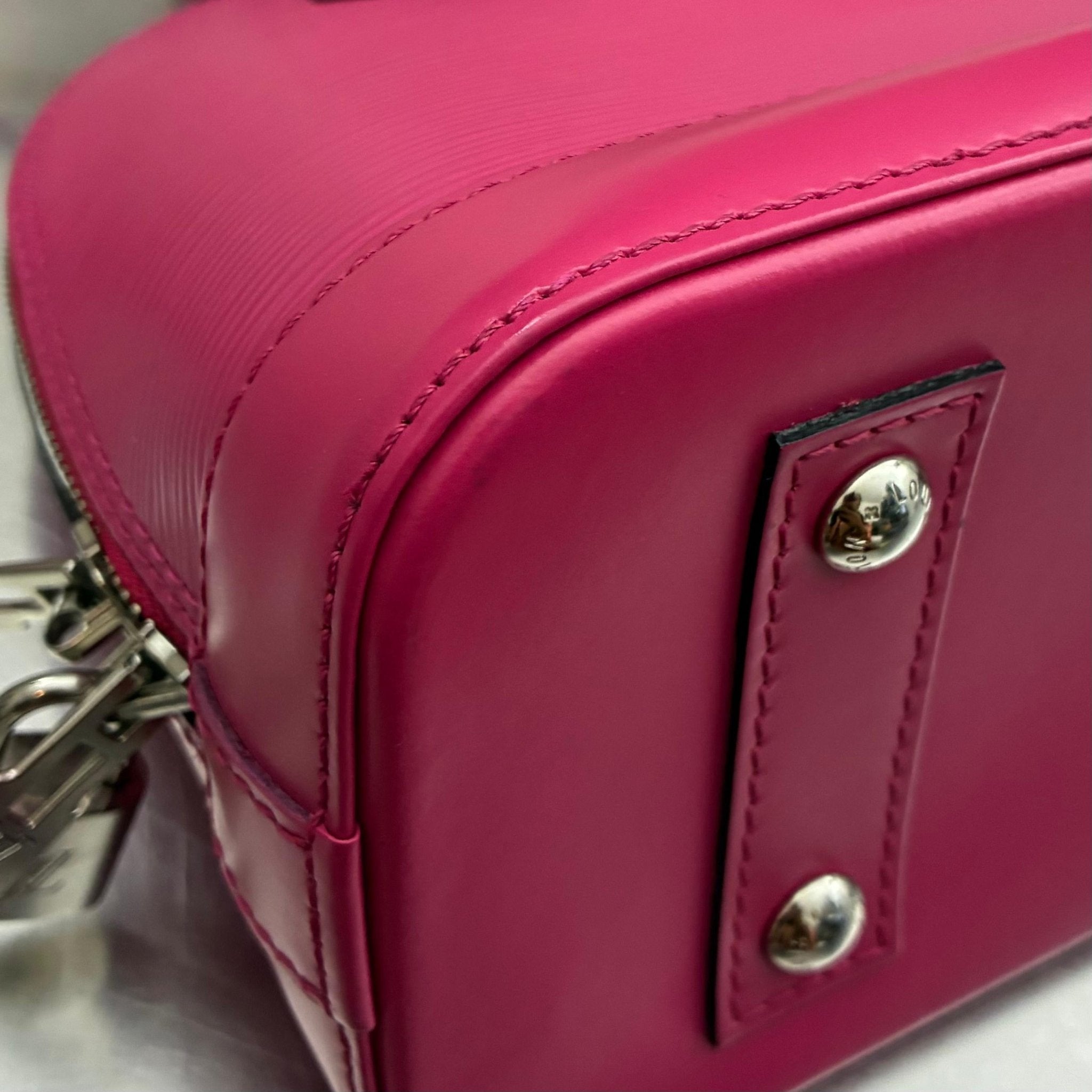 Louis Vuitton Alma BB Epi
