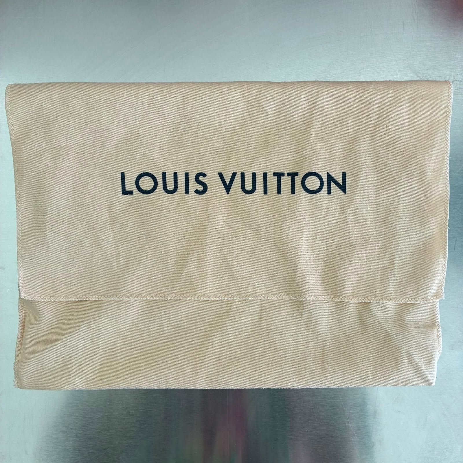 Louis Vuitton Alma BB Epi M41160