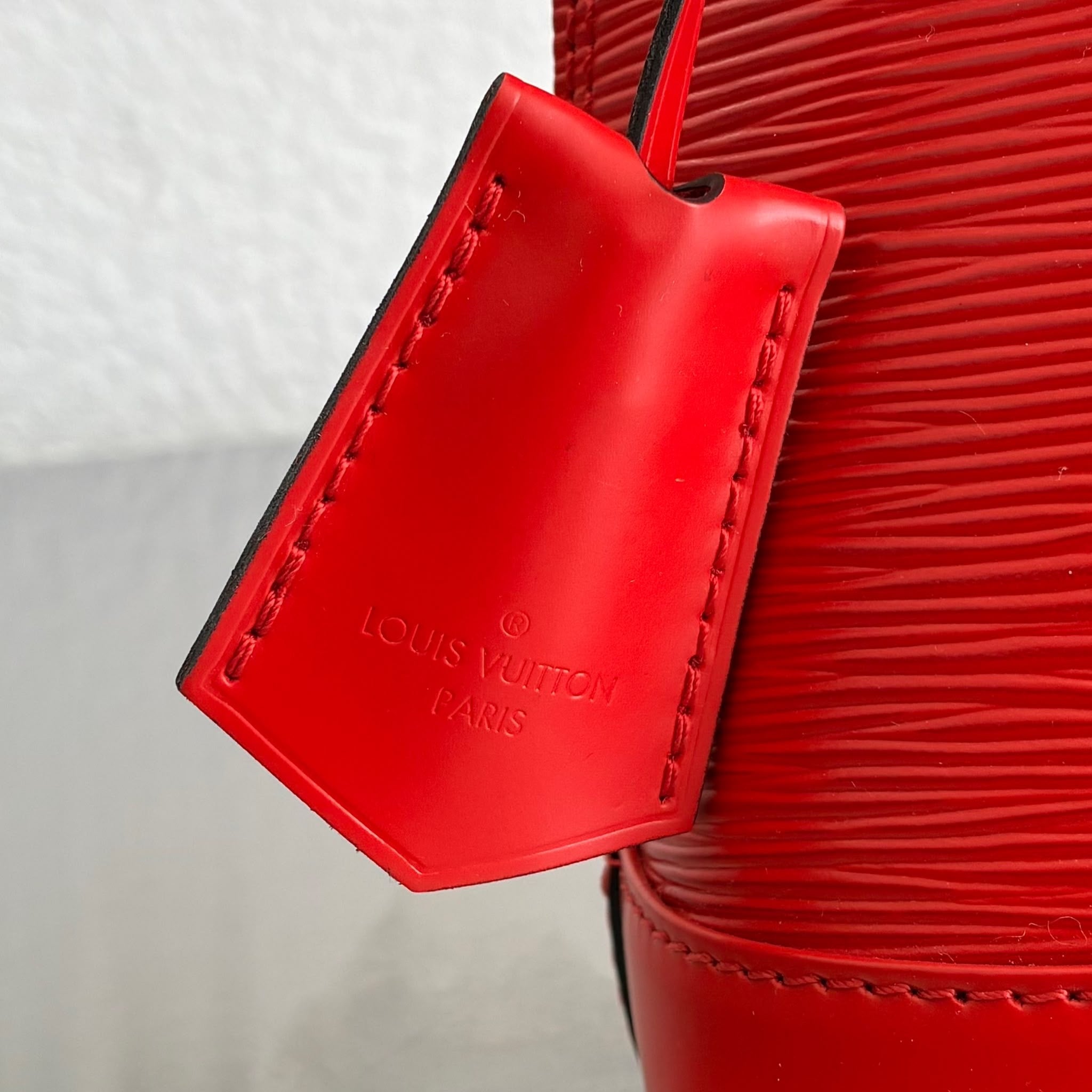 Louis Vuitton Alma BB Epi M41160