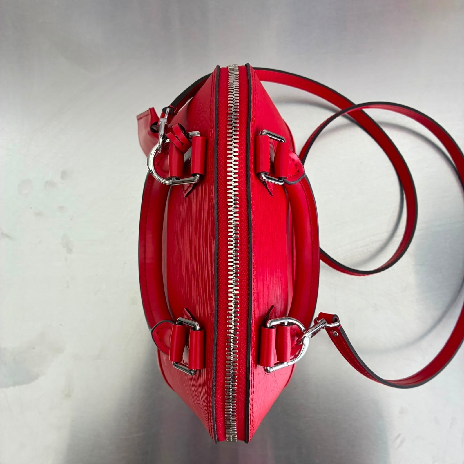 Louis Vuitton Alma BB Epi M41160