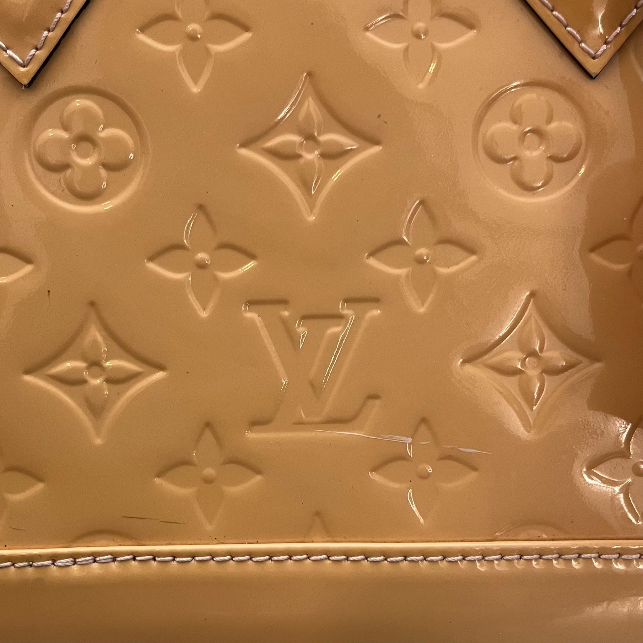 Louis Vuitton Alma BB Vernis