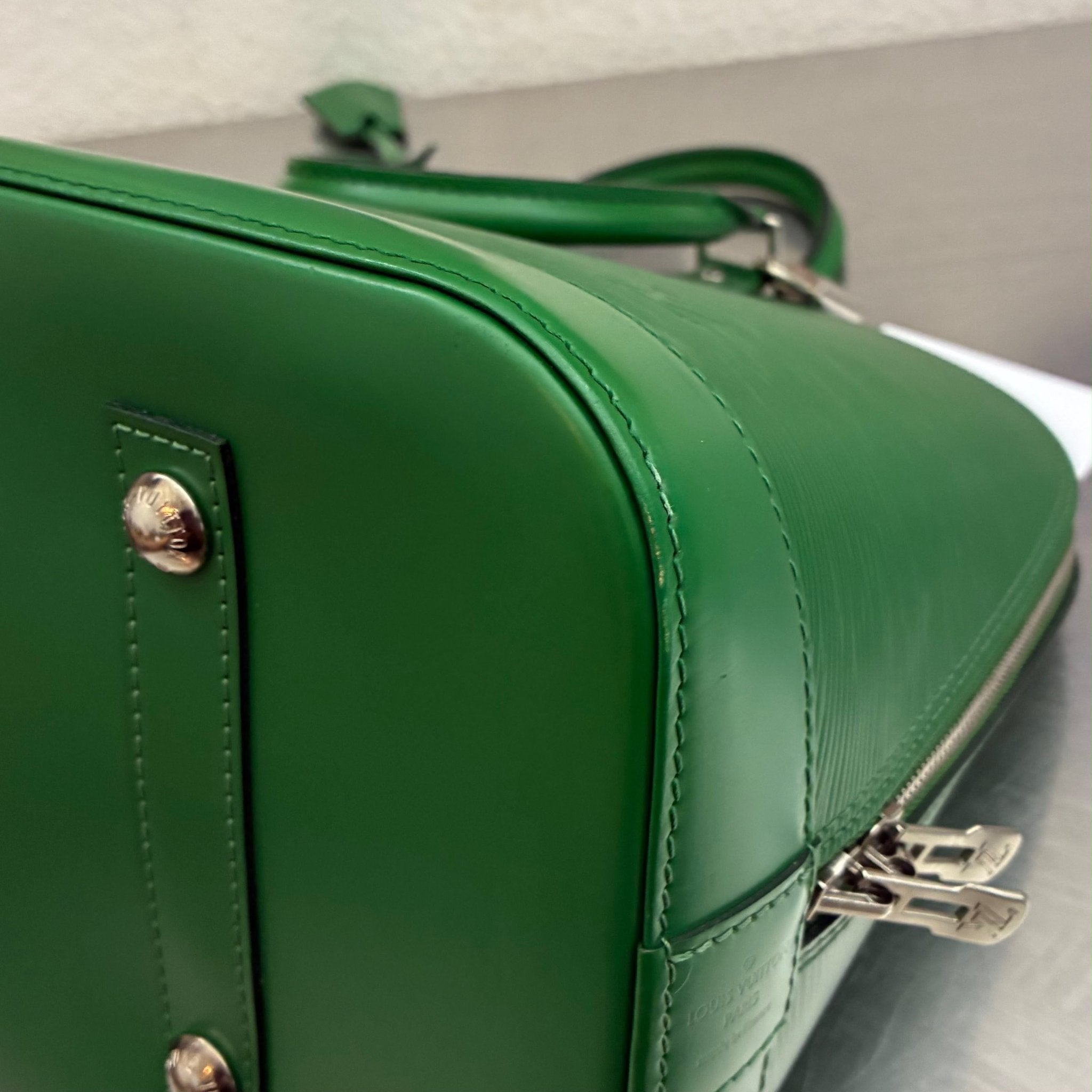 Louis Vuitton Alma GM Epi