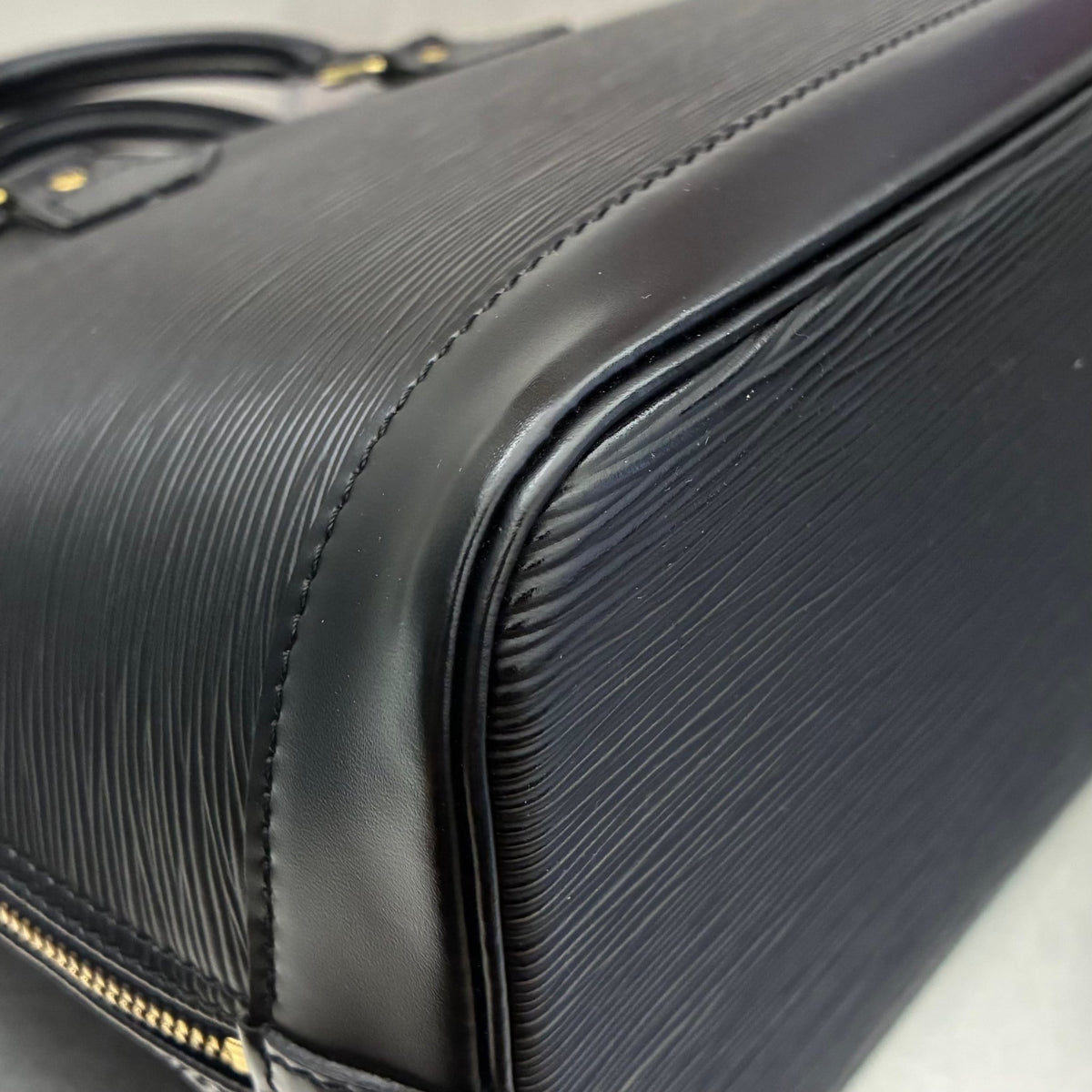 Louis Vuitton Alma GM Epi