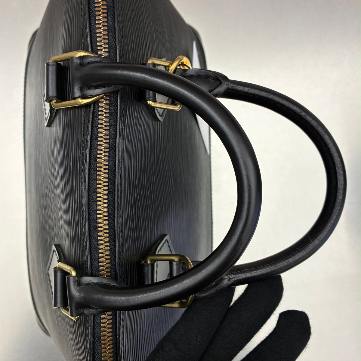 Louis Vuitton Alma GM Epi