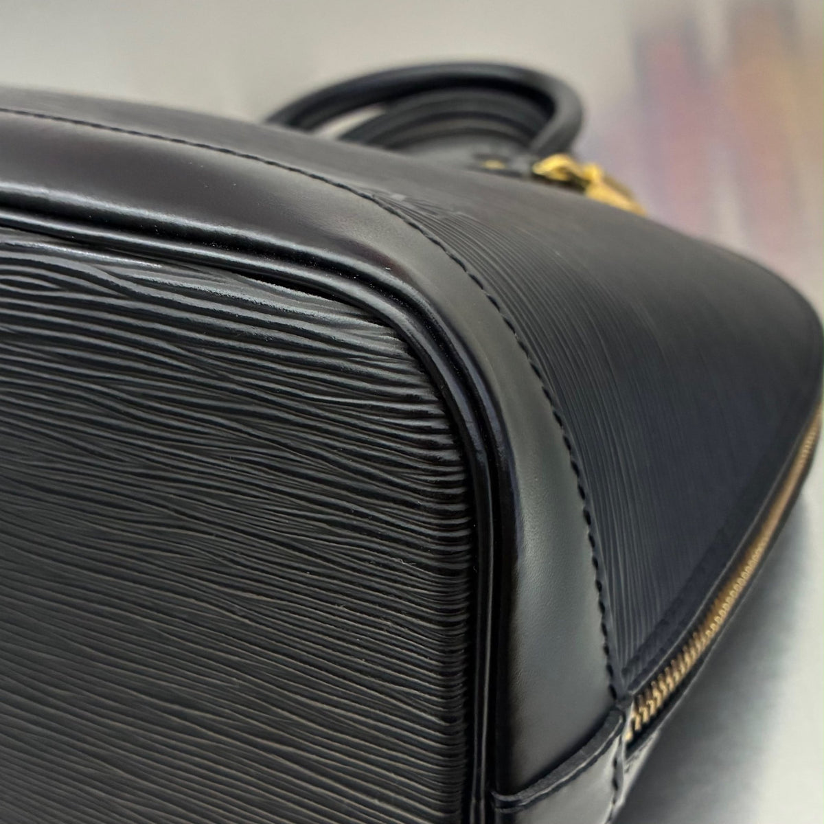 Louis Vuitton Alma GM Epi