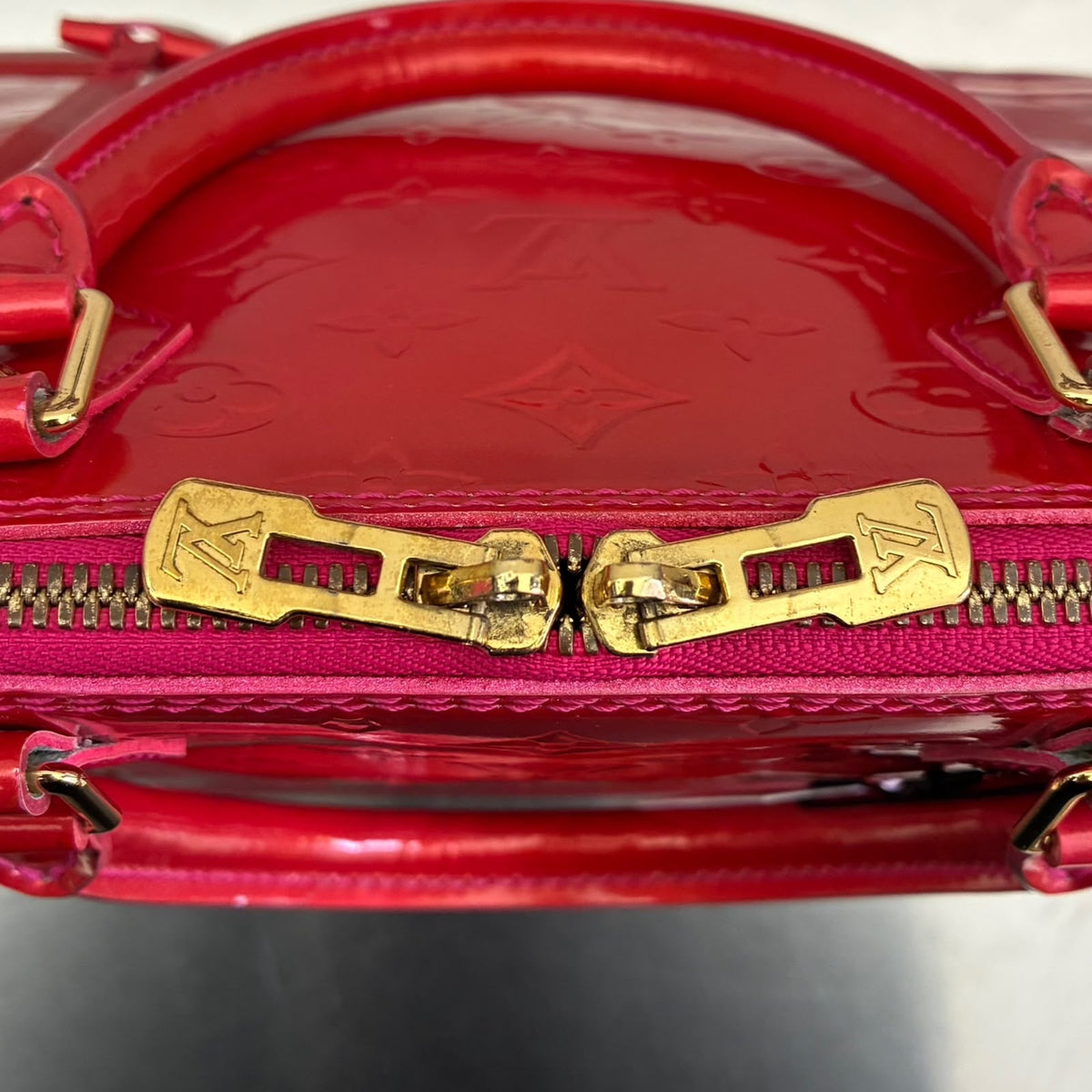 Louis Vuitton Alma GM Vernis