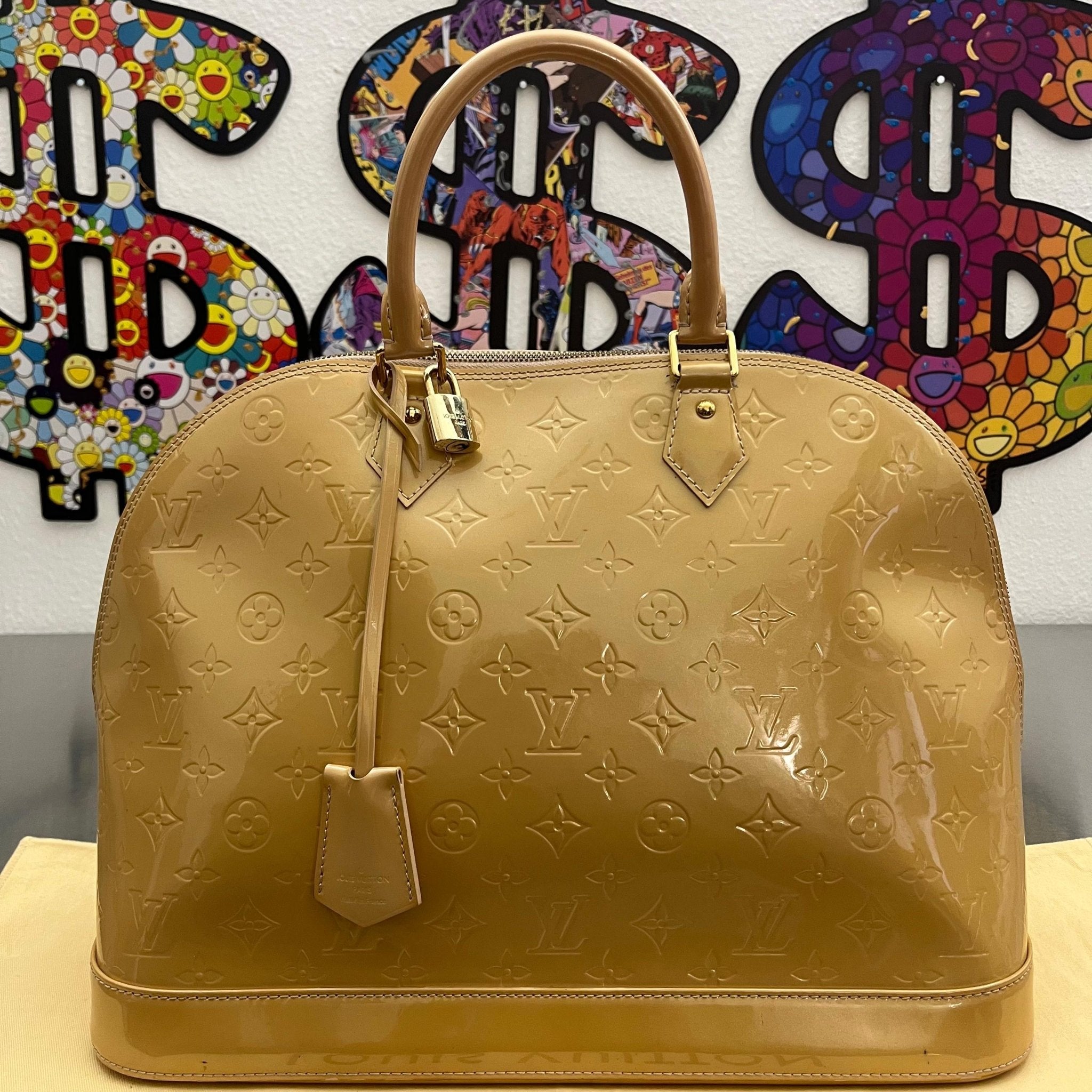 Louis Vuitton Alma GM Vernis