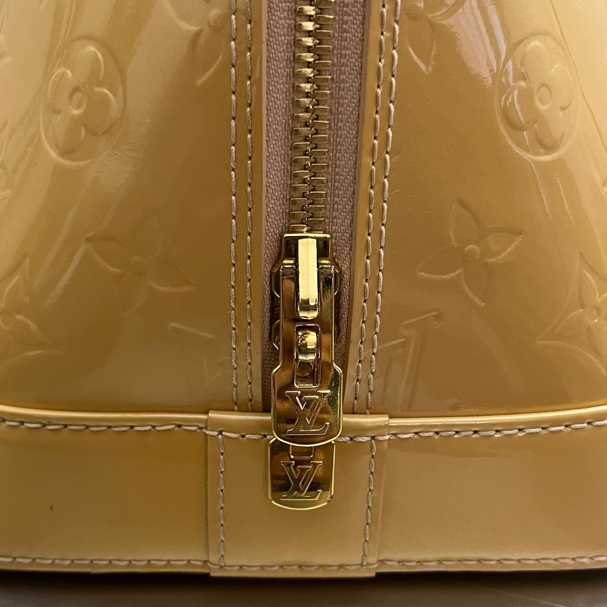 Louis Vuitton Alma GM Vernis