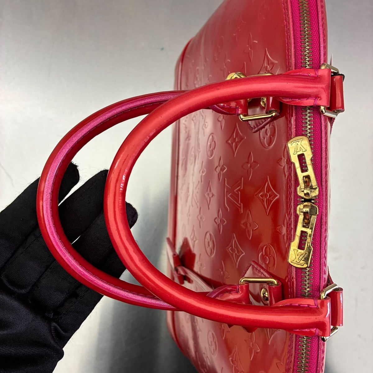 Louis Vuitton Alma GM Vernis