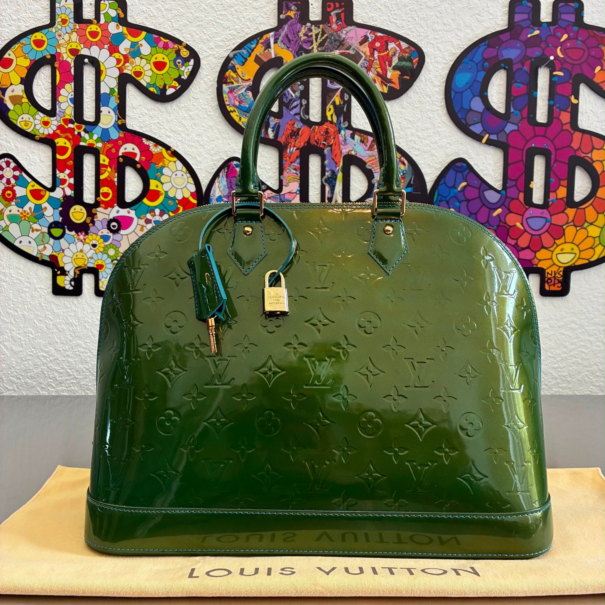Louis Vuitton Alma GM Vernis