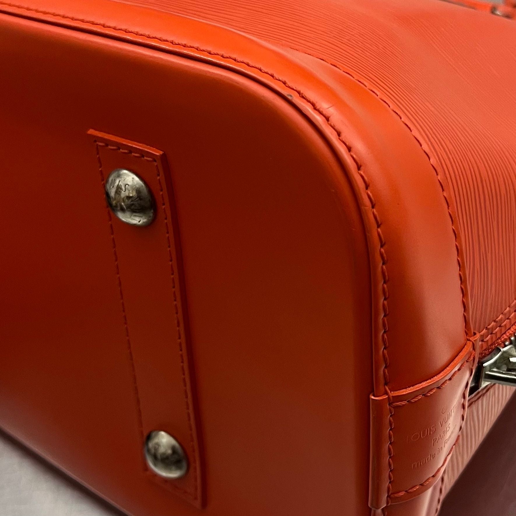 Louis Vuitton Alma MM Epi