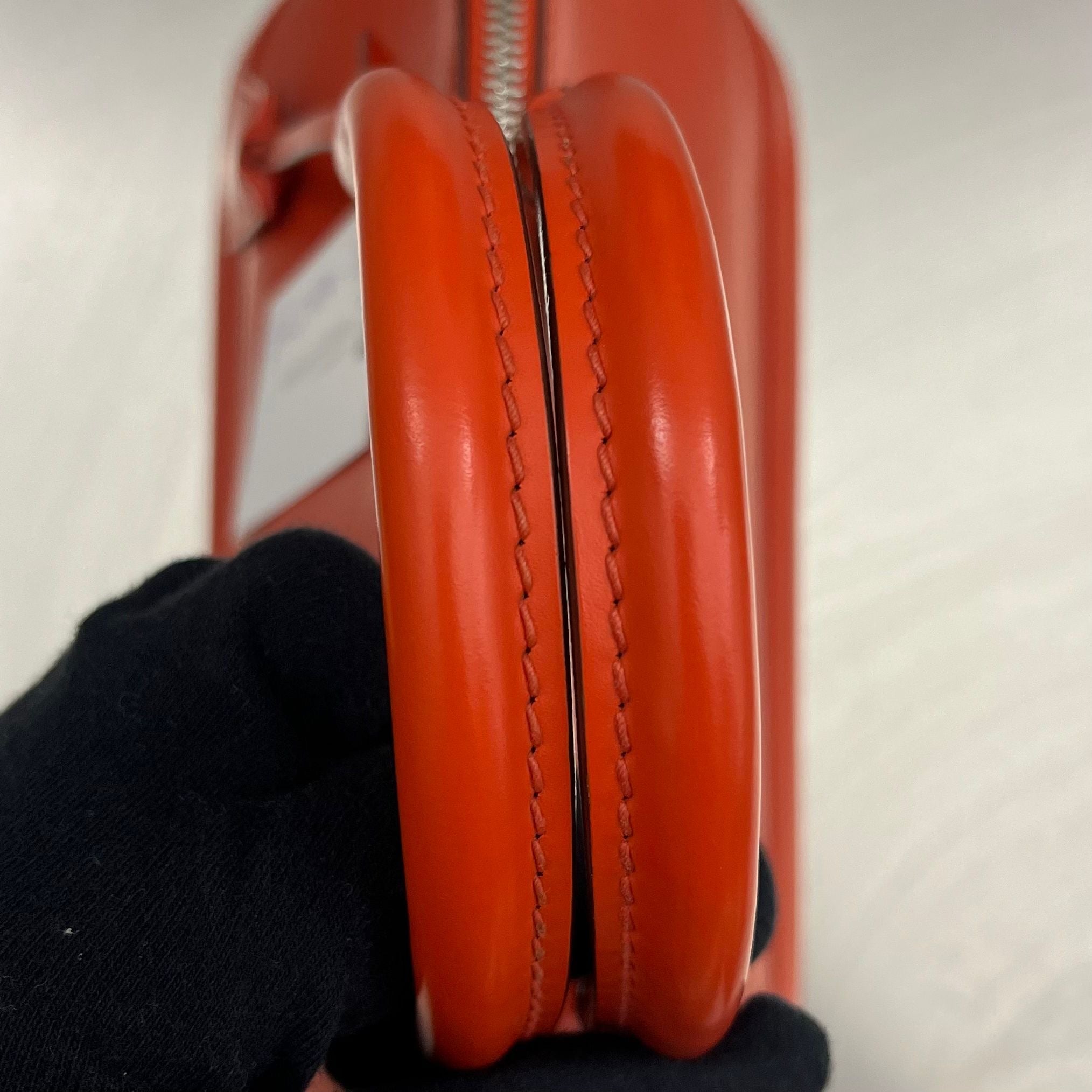 Louis Vuitton Alma MM Epi