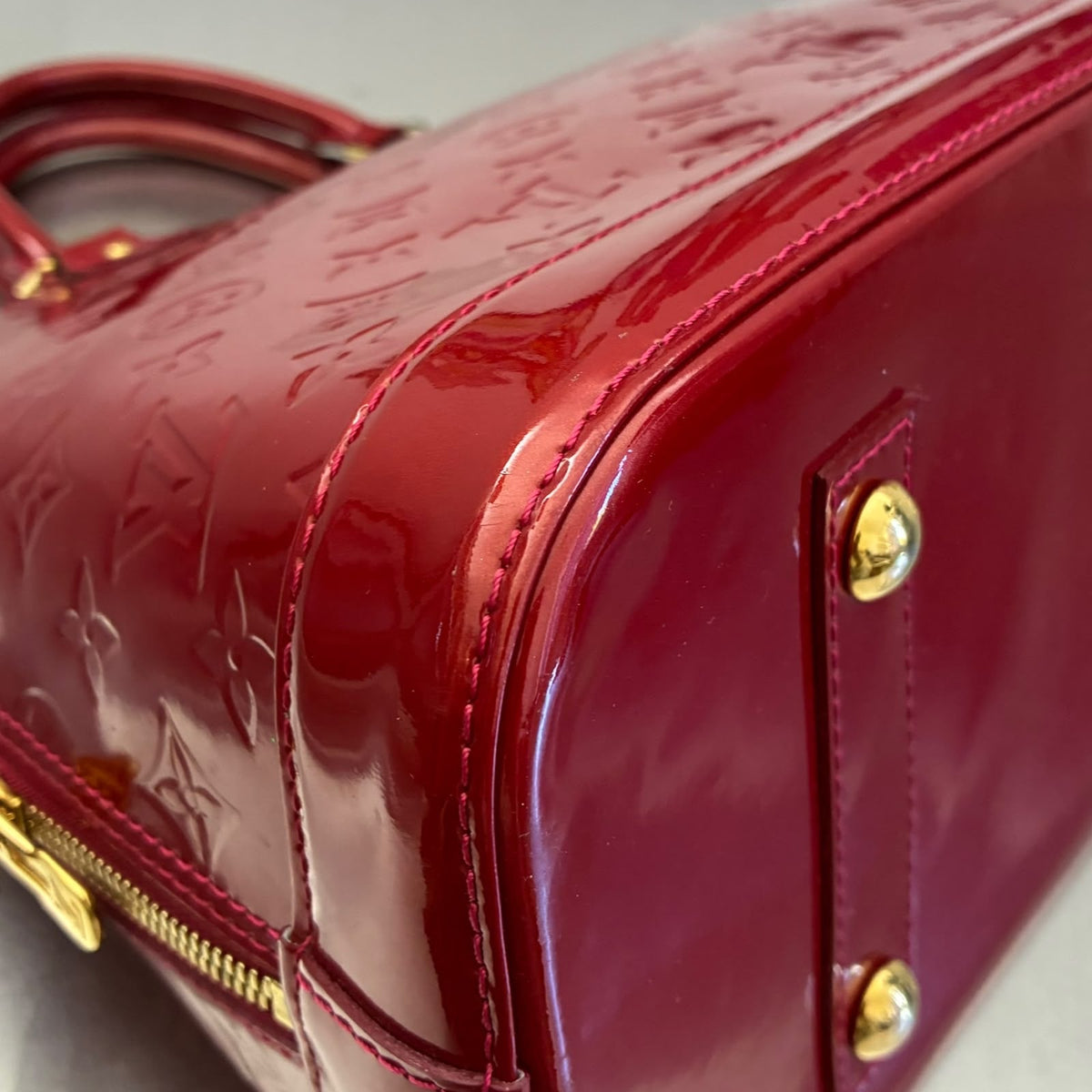 Louis Vuitton Alma MM Vernis