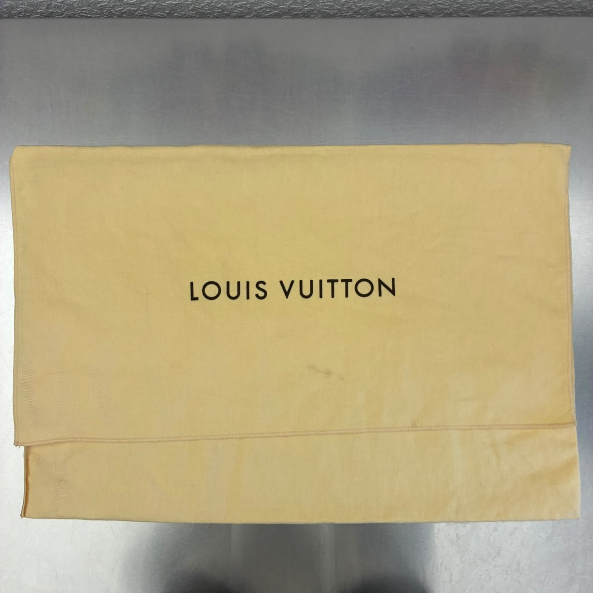 Louis Vuitton Alma MM Vernis