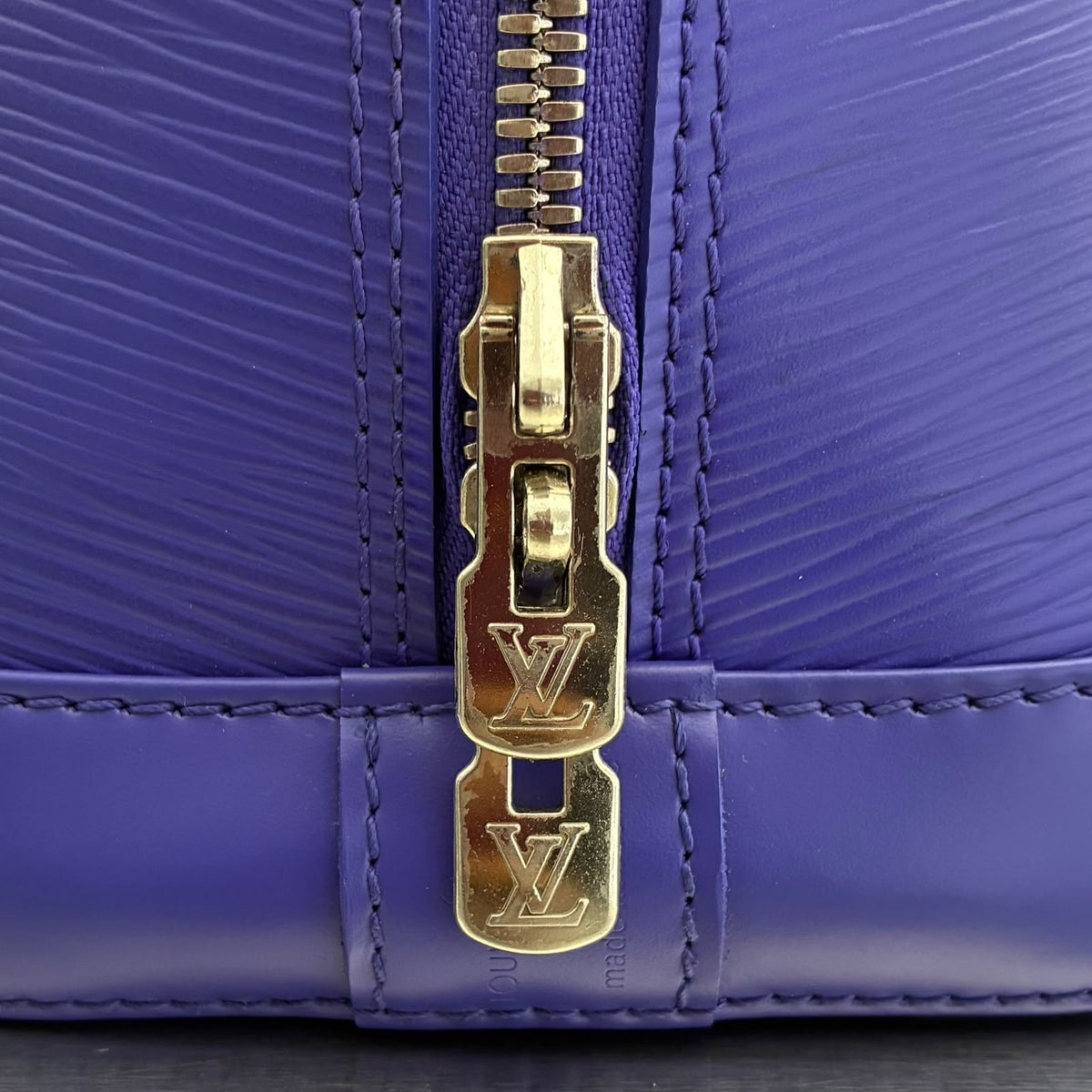 Louis Vuitton Alma PM Epi