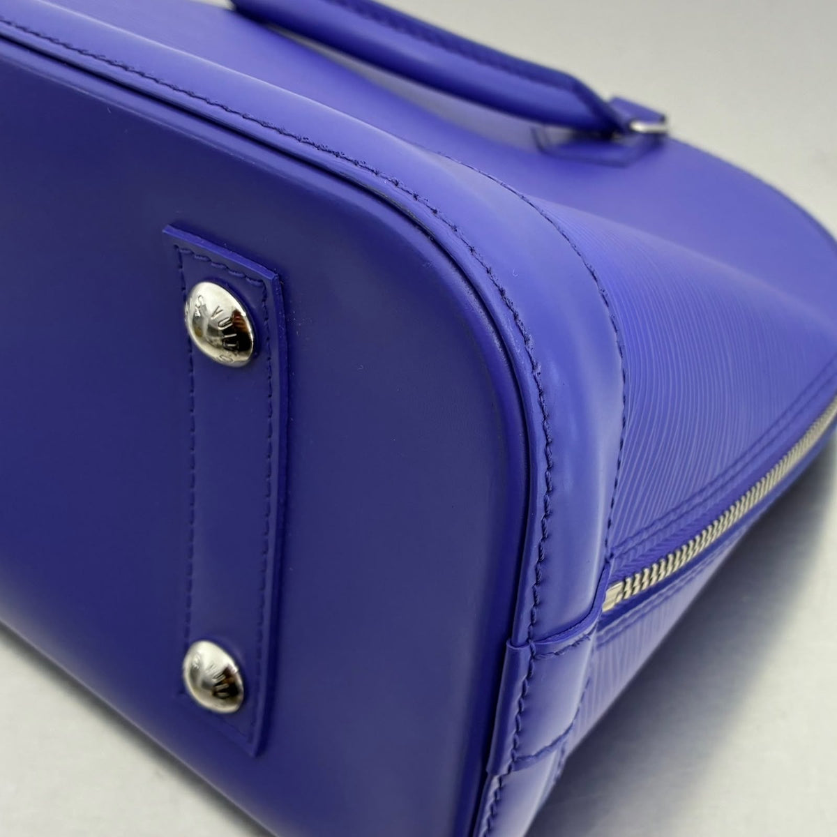 Louis Vuitton Alma PM Epi