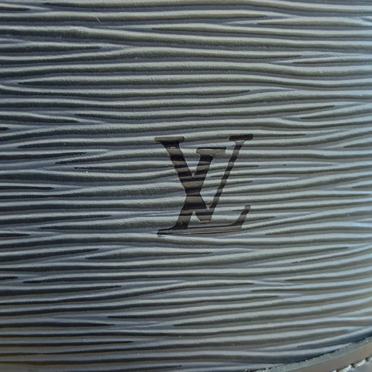 Louis Vuitton Alma PM Epi