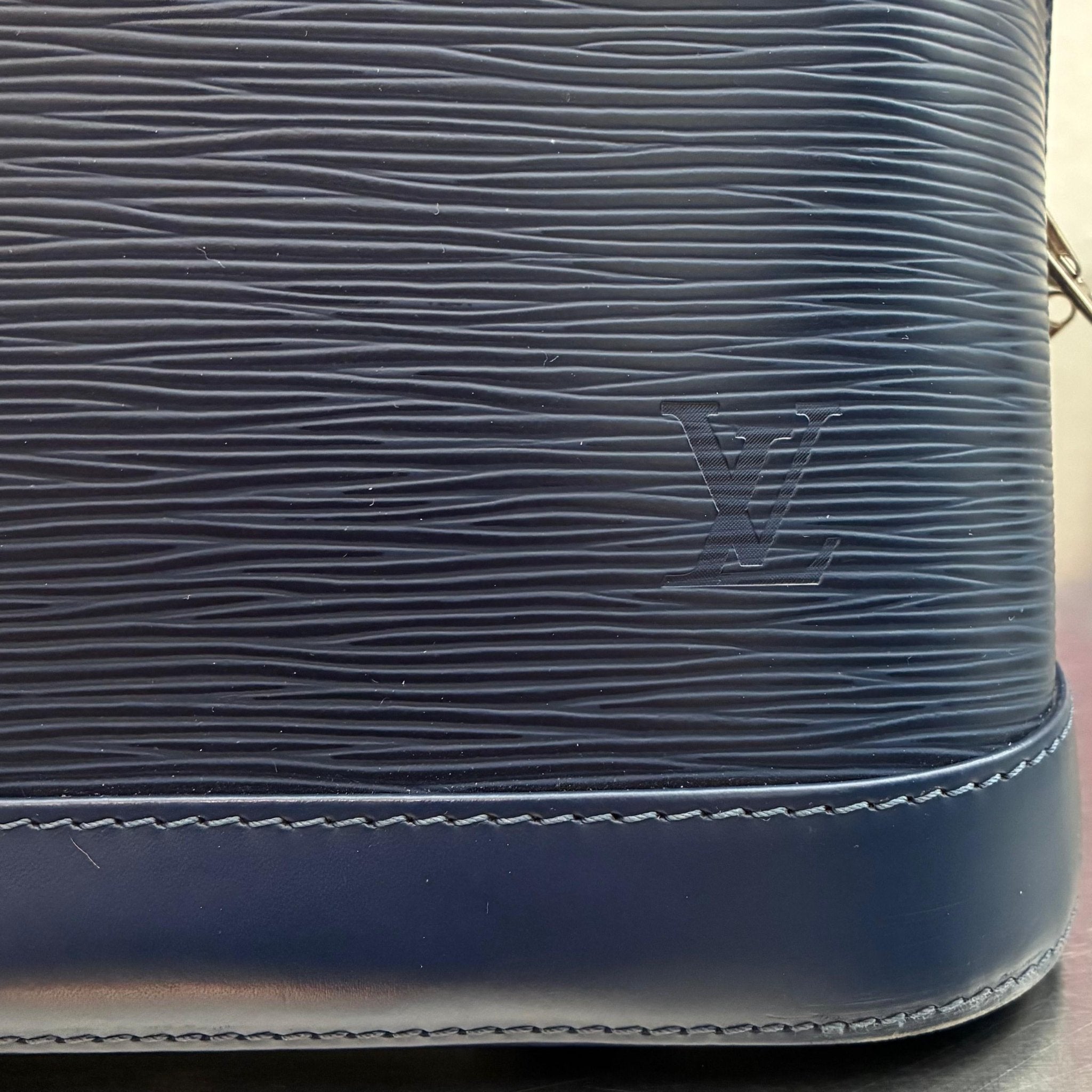 Louis Vuitton Alma PM Epi