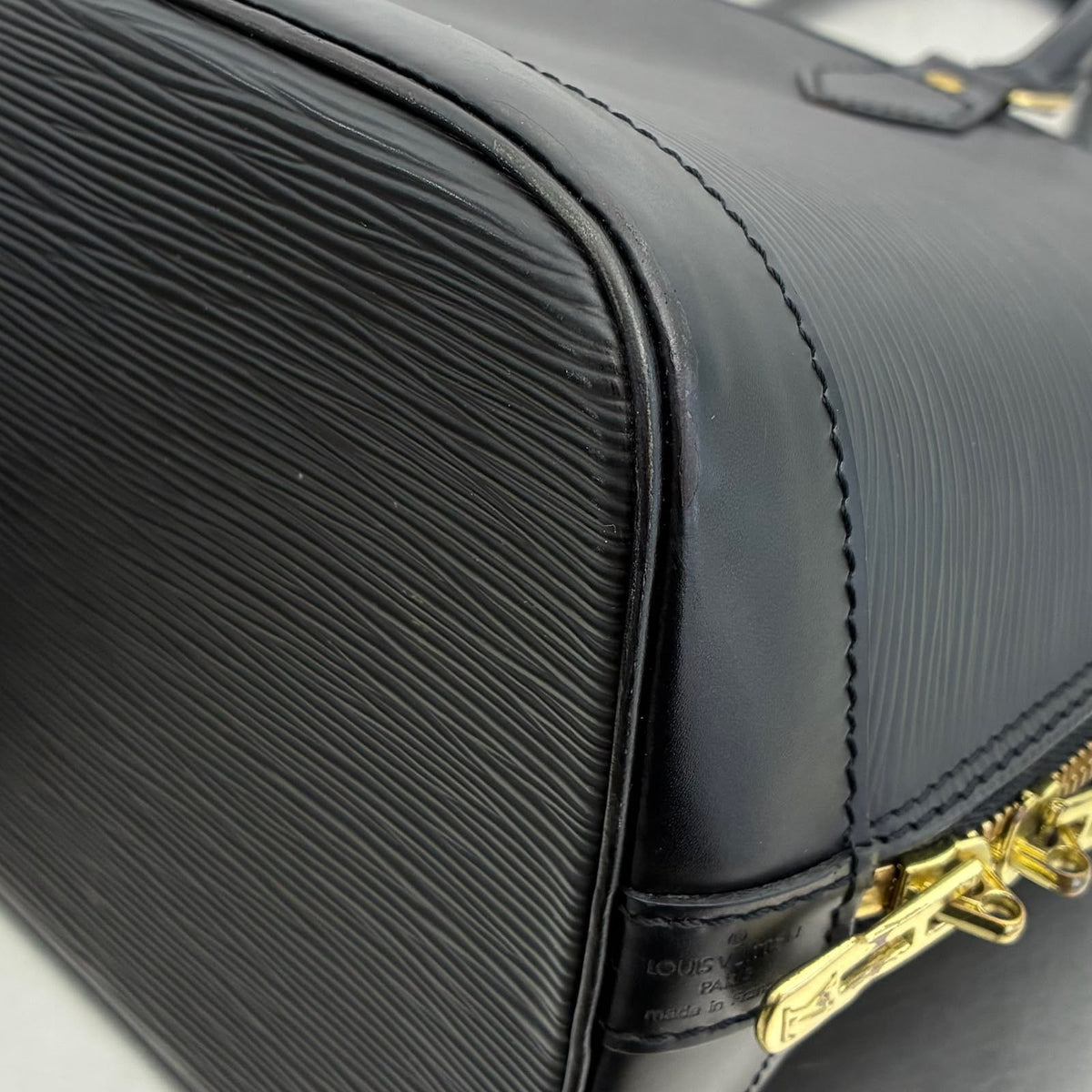 Louis Vuitton Alma PM Epi