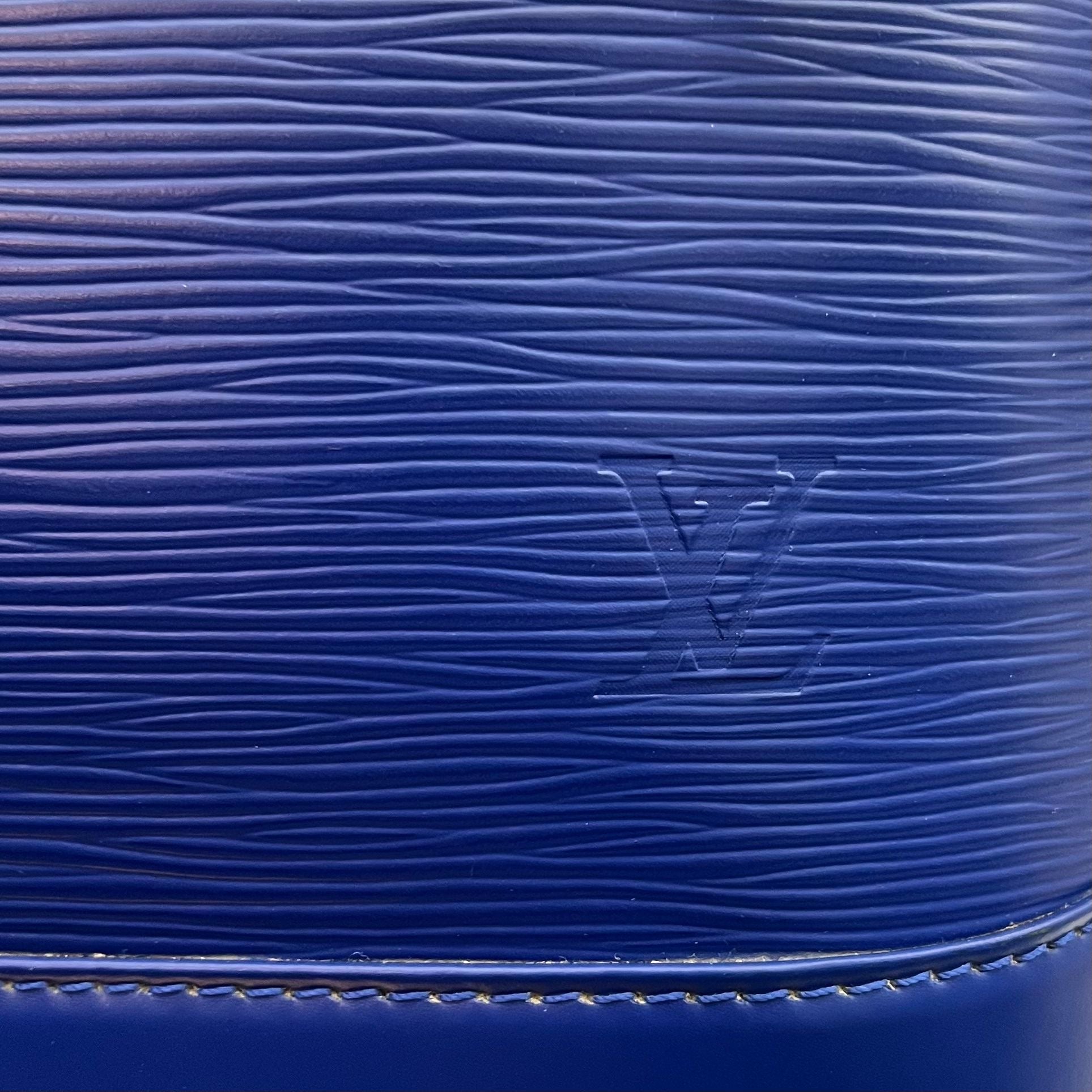 Louis Vuitton Alma PM Epi