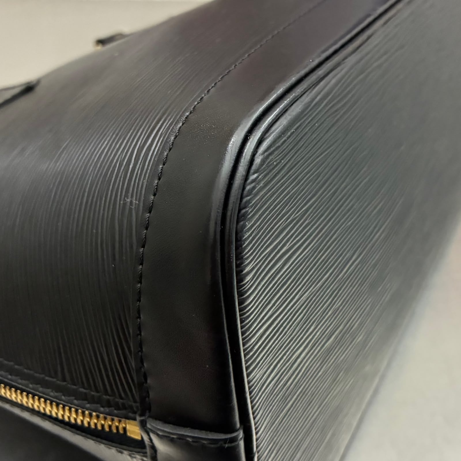 Louis Vuitton Alma PM Epi