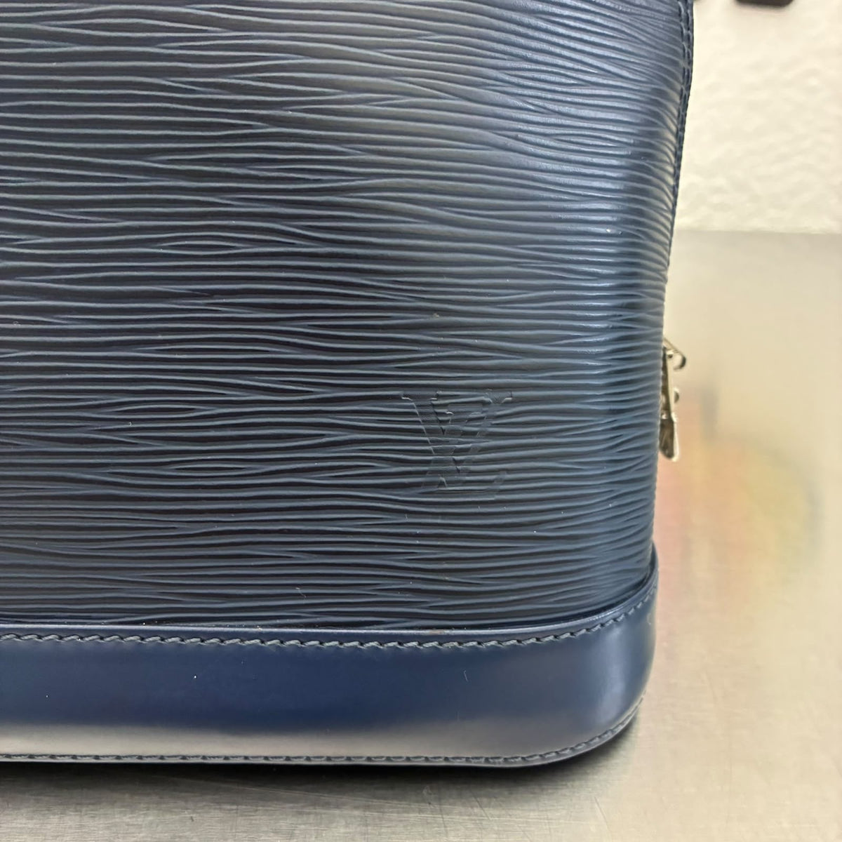 Louis Vuitton Alma PM Epi