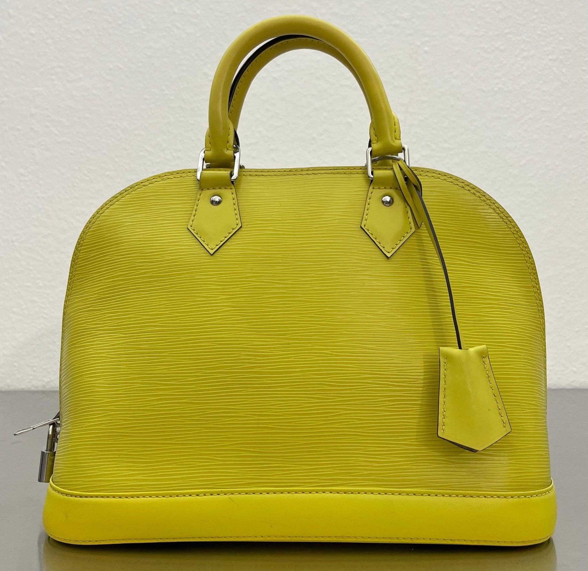 Louis Vuitton Alma PM Epi