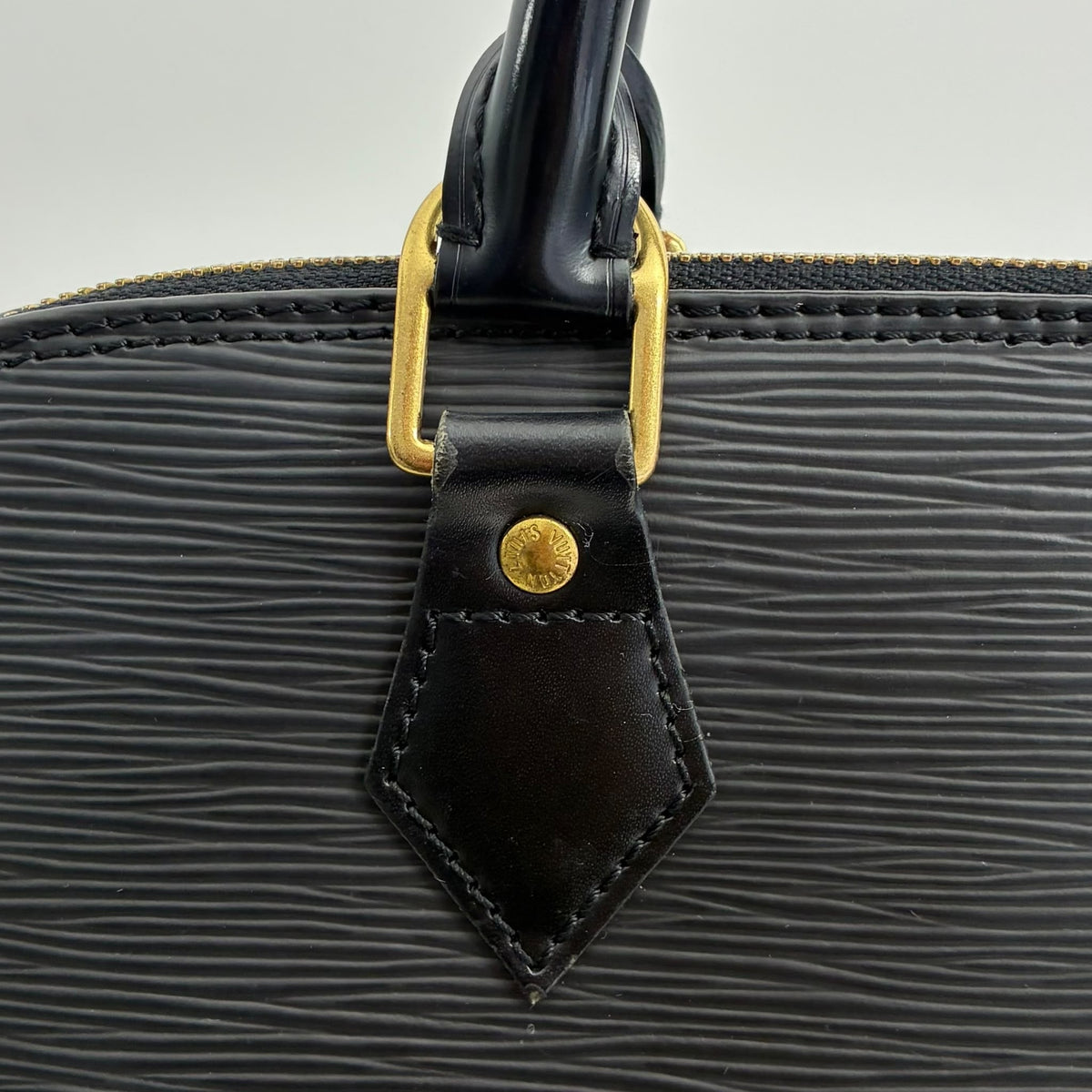 Louis Vuitton Alma PM Epi