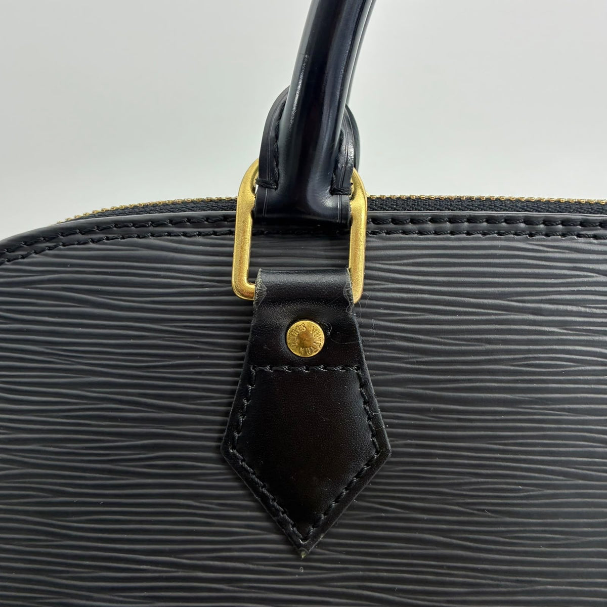 Louis Vuitton Alma PM Epi