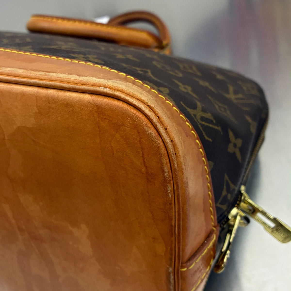 Louis Vuitton Alma PM Monogam