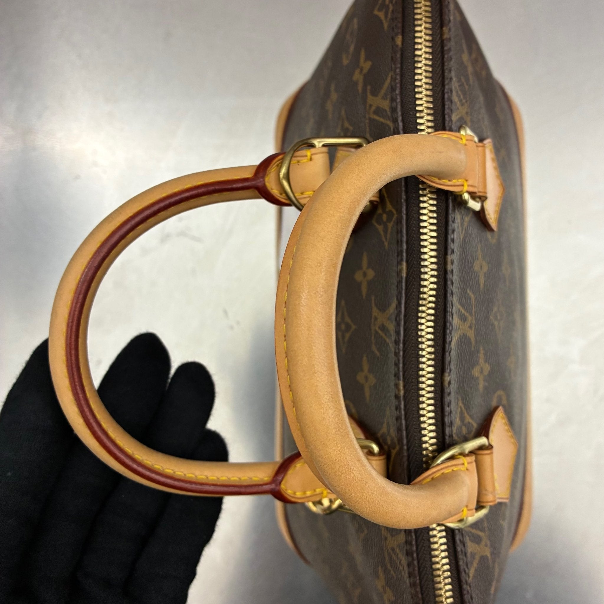 Louis Vuitton Alma PM Monogam