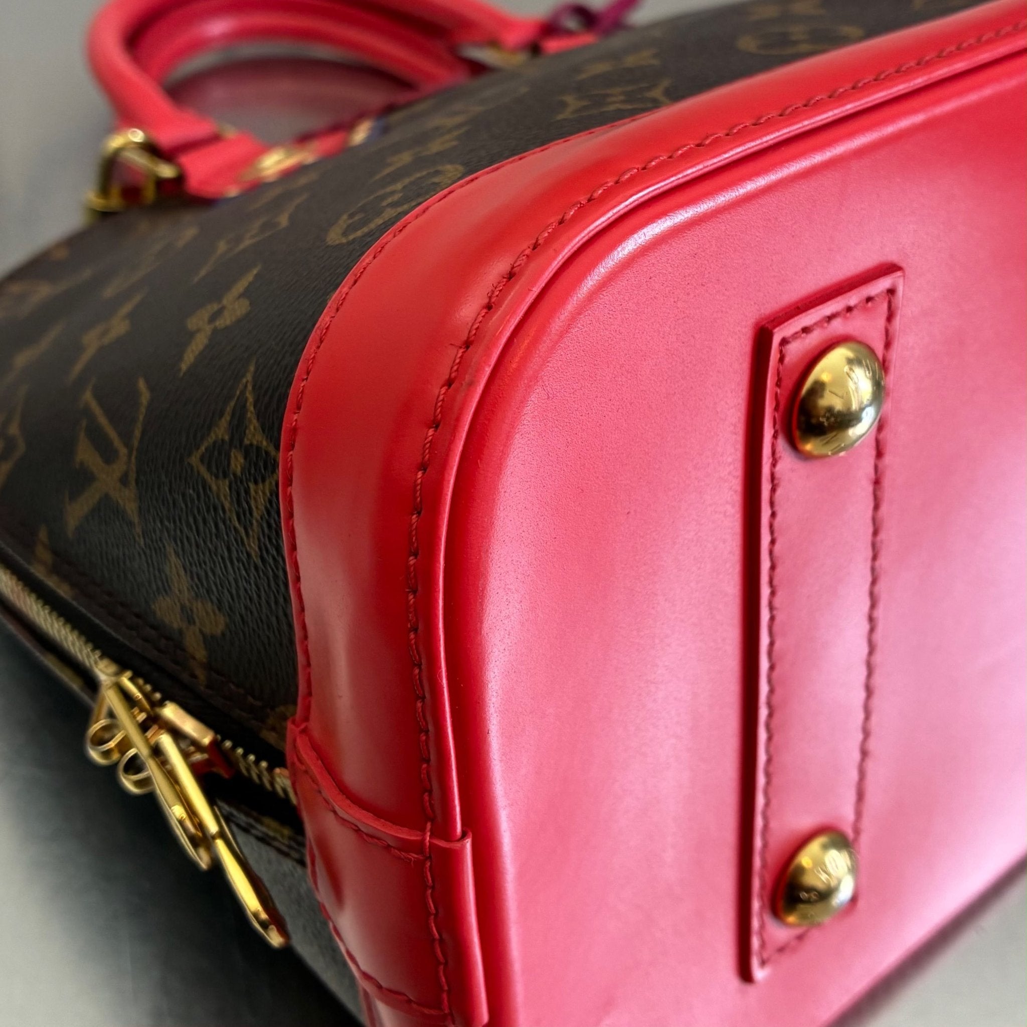 Louis Vuitton Alma PM Totem Monogam