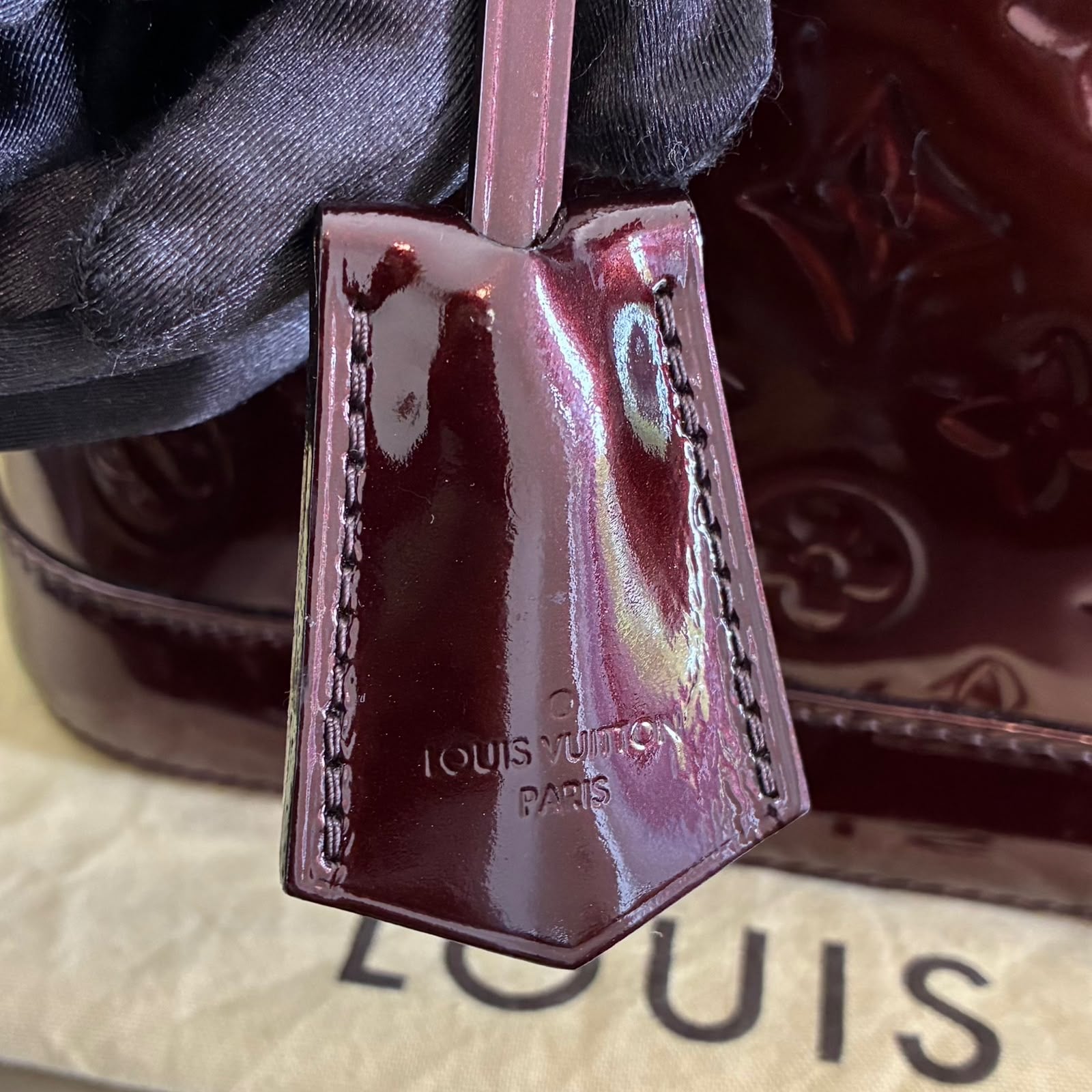 Louis Vuitton Alma PM Vernis